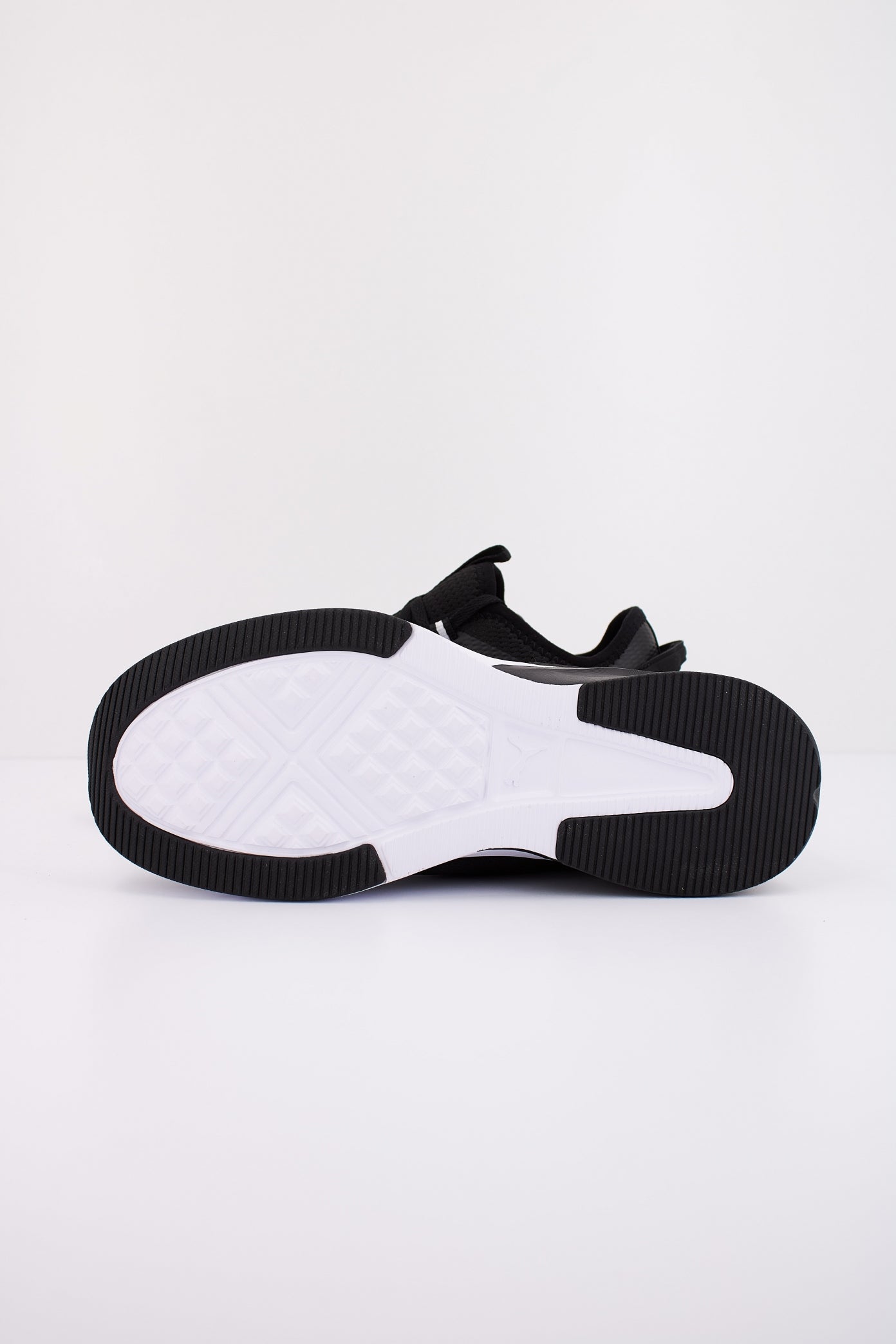 PUMA en color NEGRO (5)