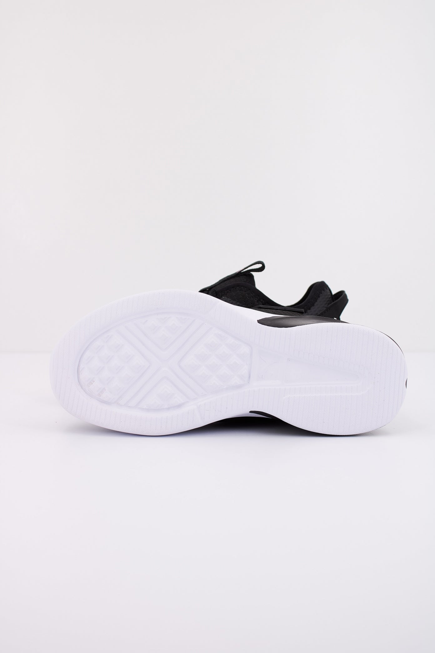 PUMA RETALIATE PS en color NEGRO (5)