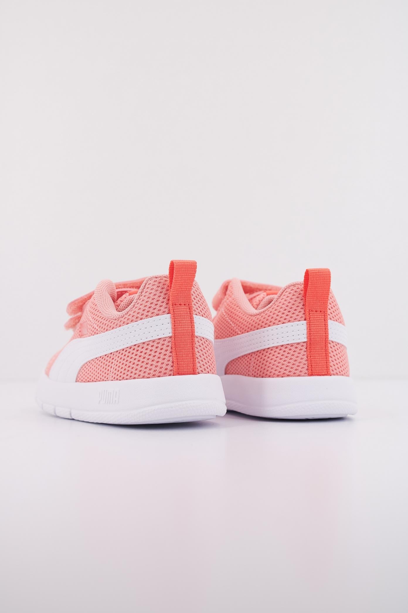 PUMA COURTFLEX V MESH INF en color ROSA (4)