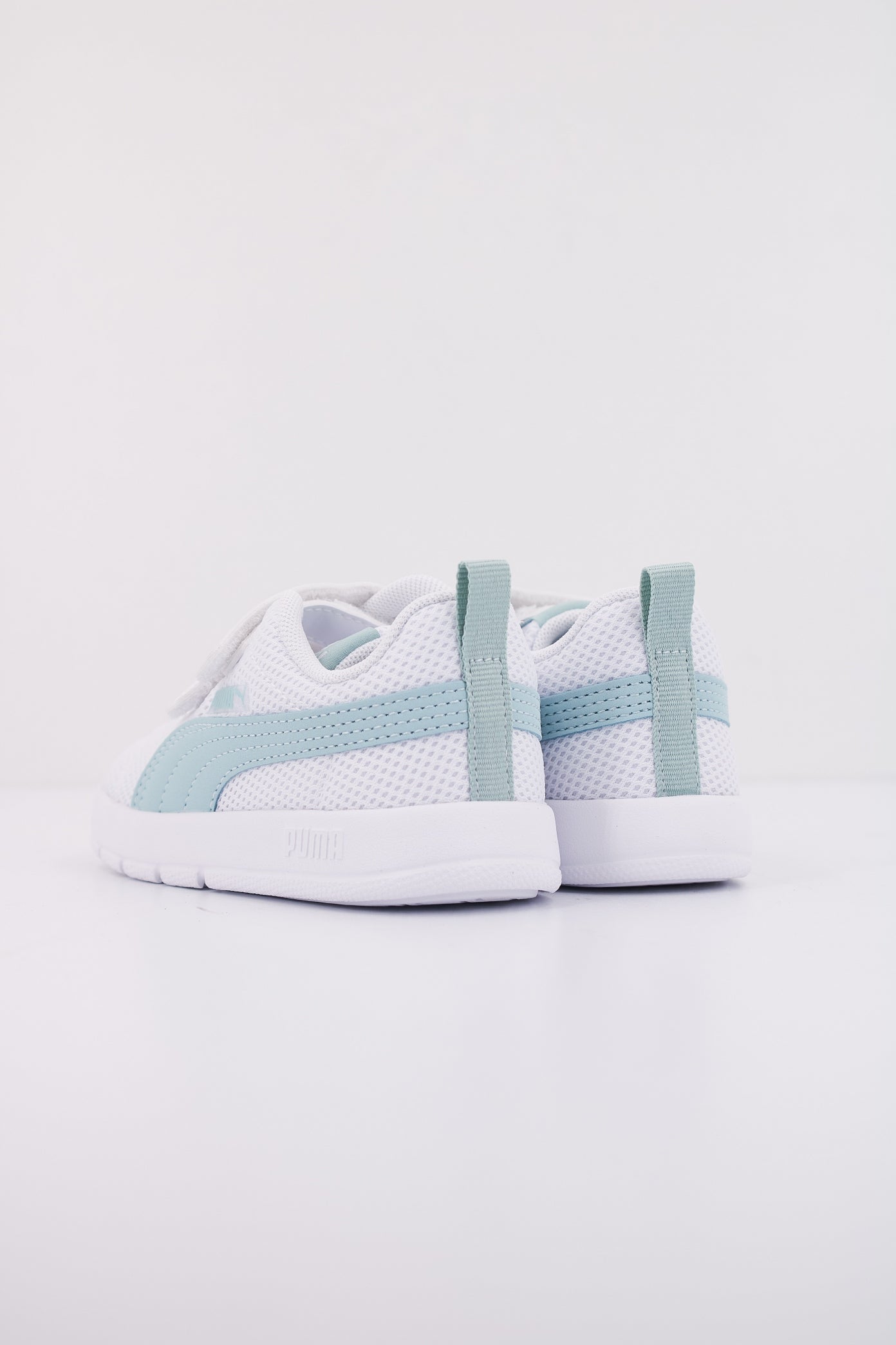 PUMA COURTFLEX V MESH INF en color BLANCO (4)