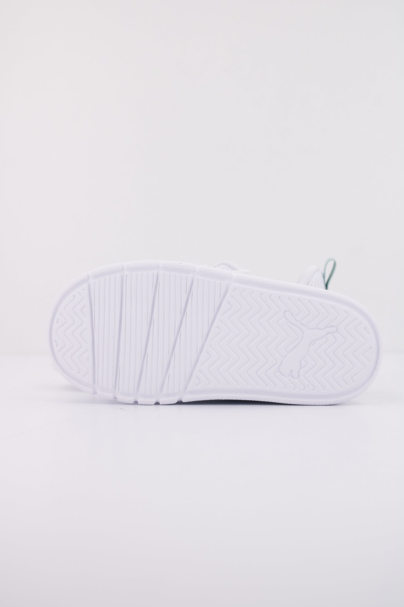 PUMA COURTFLEX V MESH INF en color BLANCO (5)