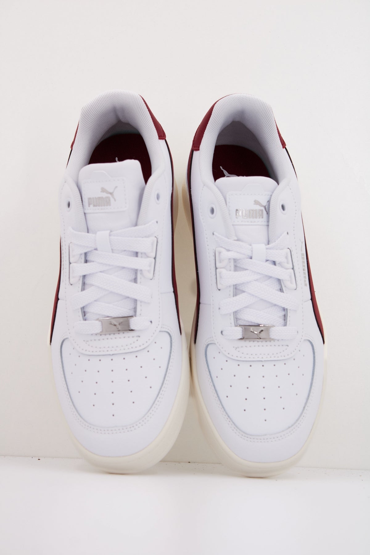 PUMA CAVEN . LUX en color BLANCO (3)