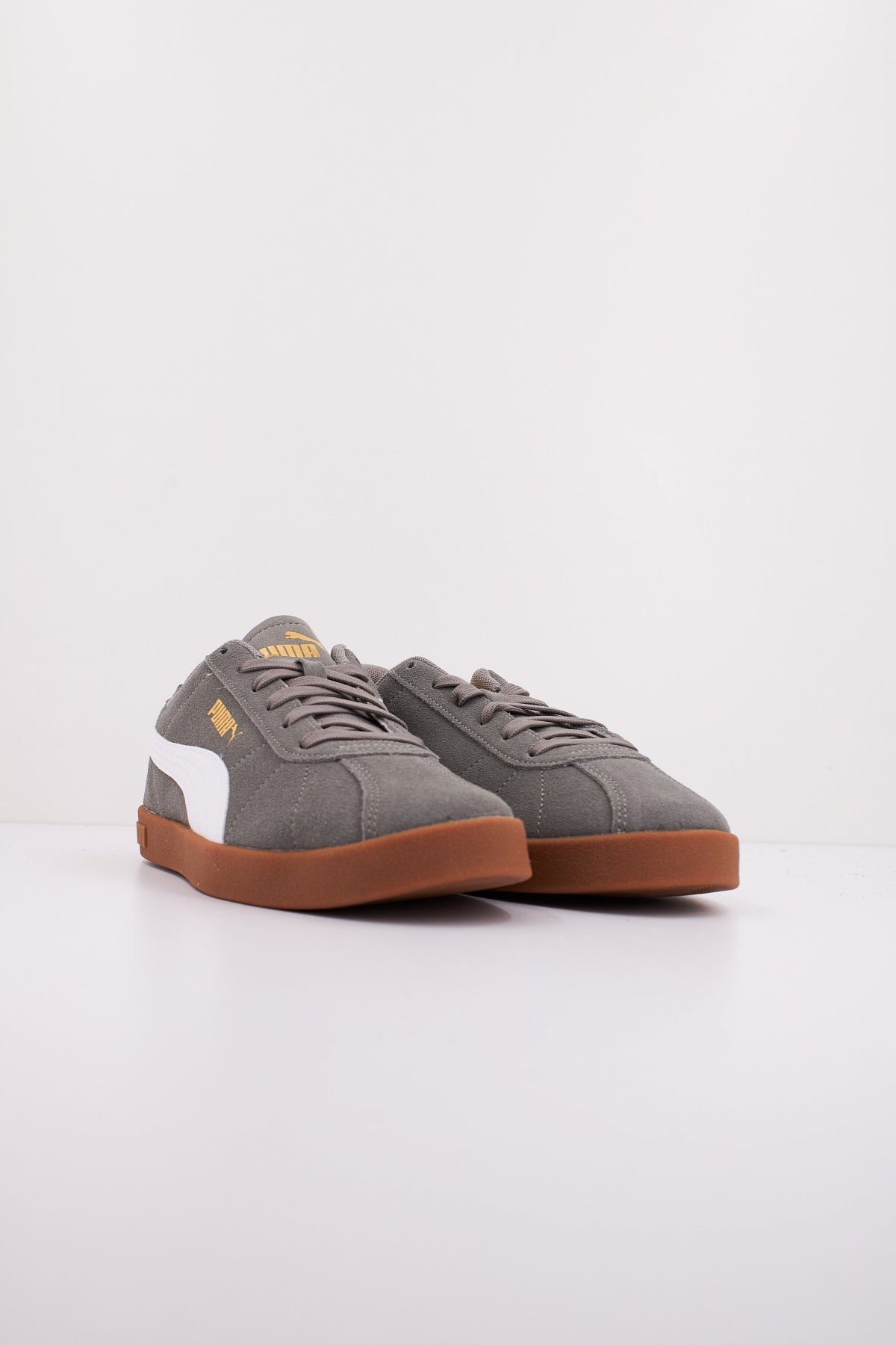 PUMA CLUB II en color GRIS (2)