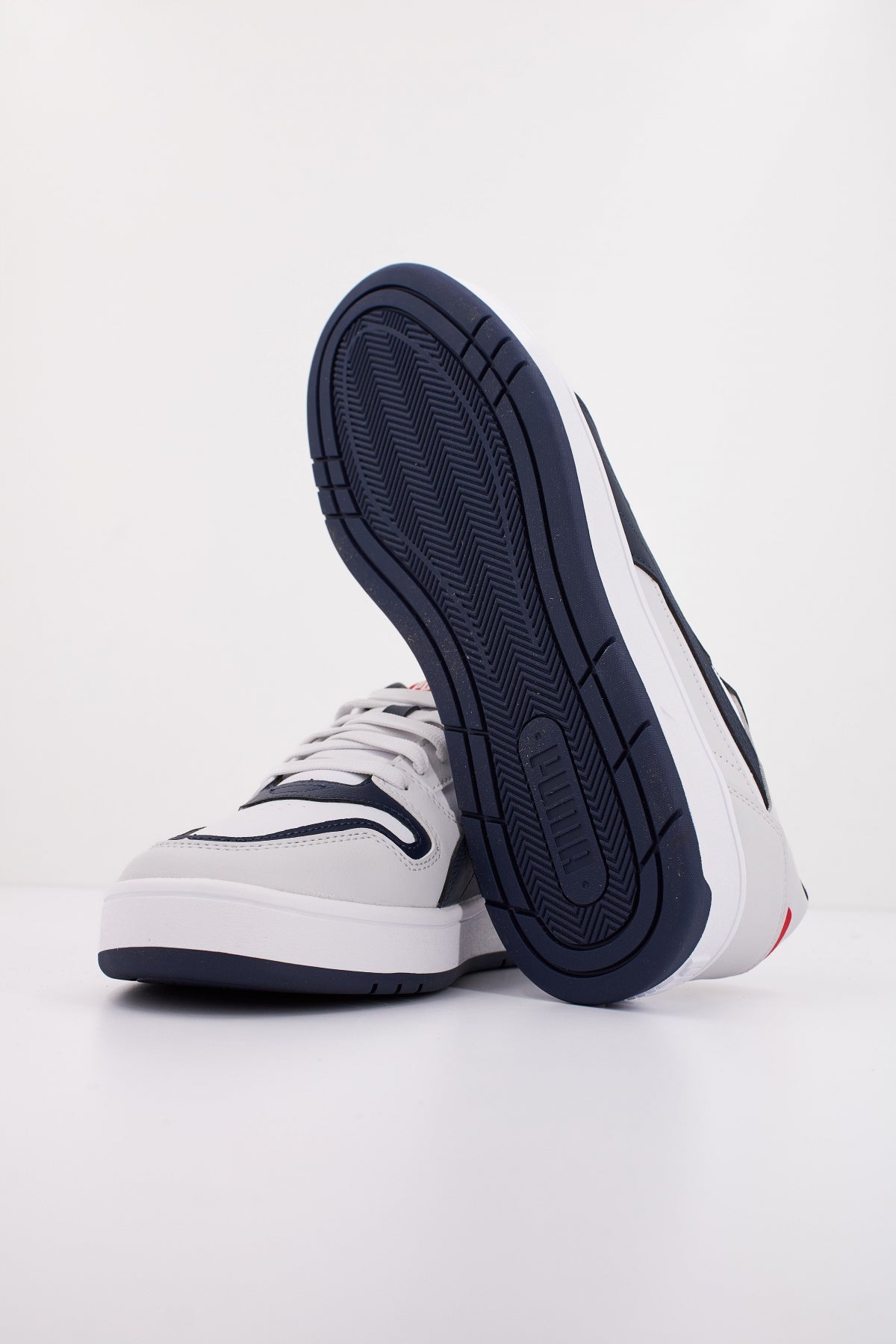 PUMA COURT CLASSIC STREET en color BLANCO (5)