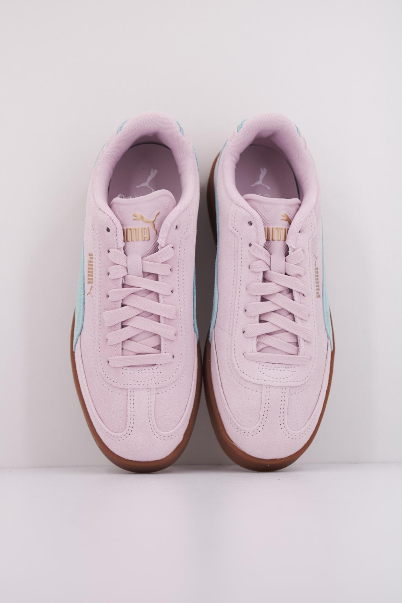 PUMA CLUB II ERA SUEDE en color ROSA (3)
