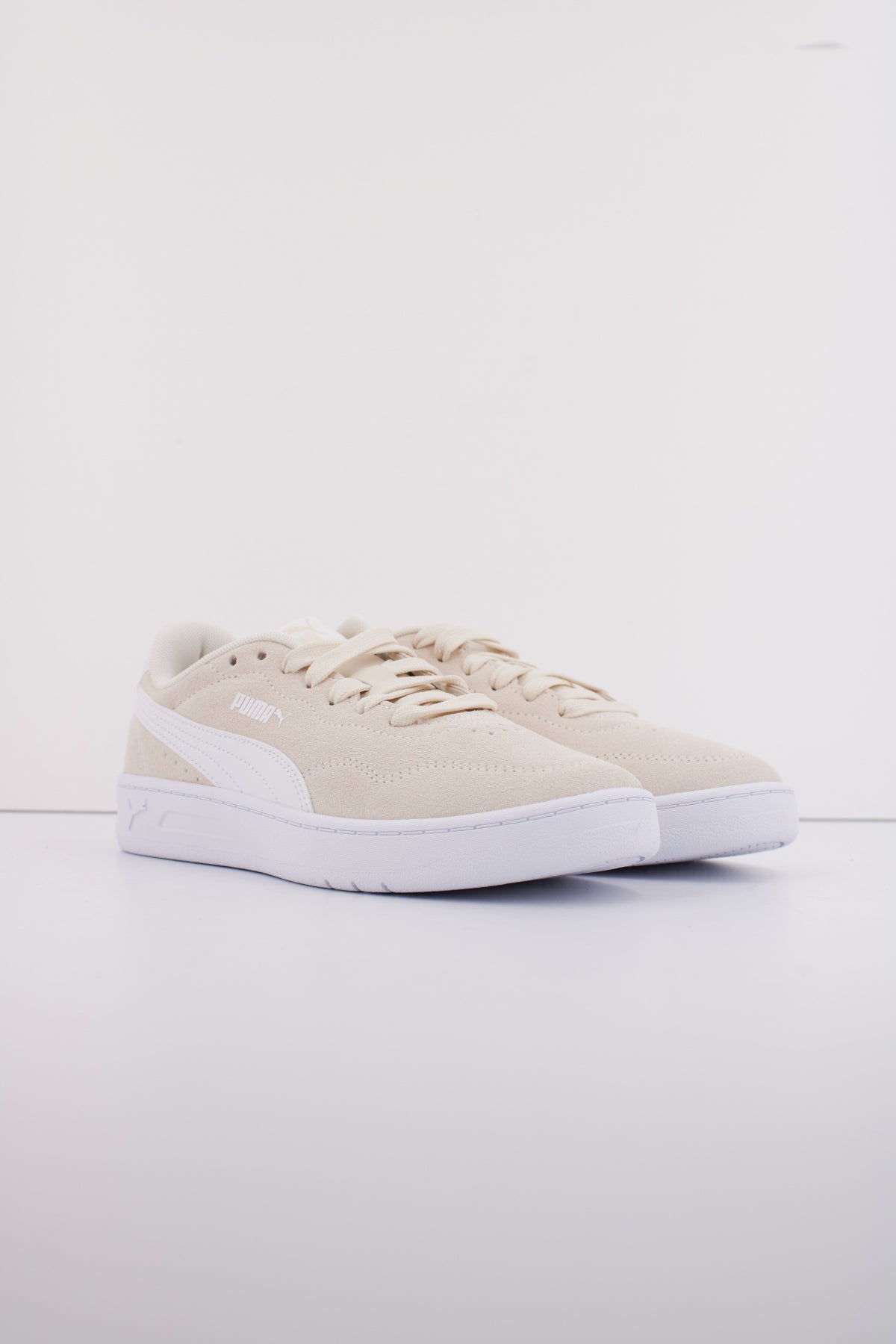 PUMA COURT LALLY SD en color BEIS (2)