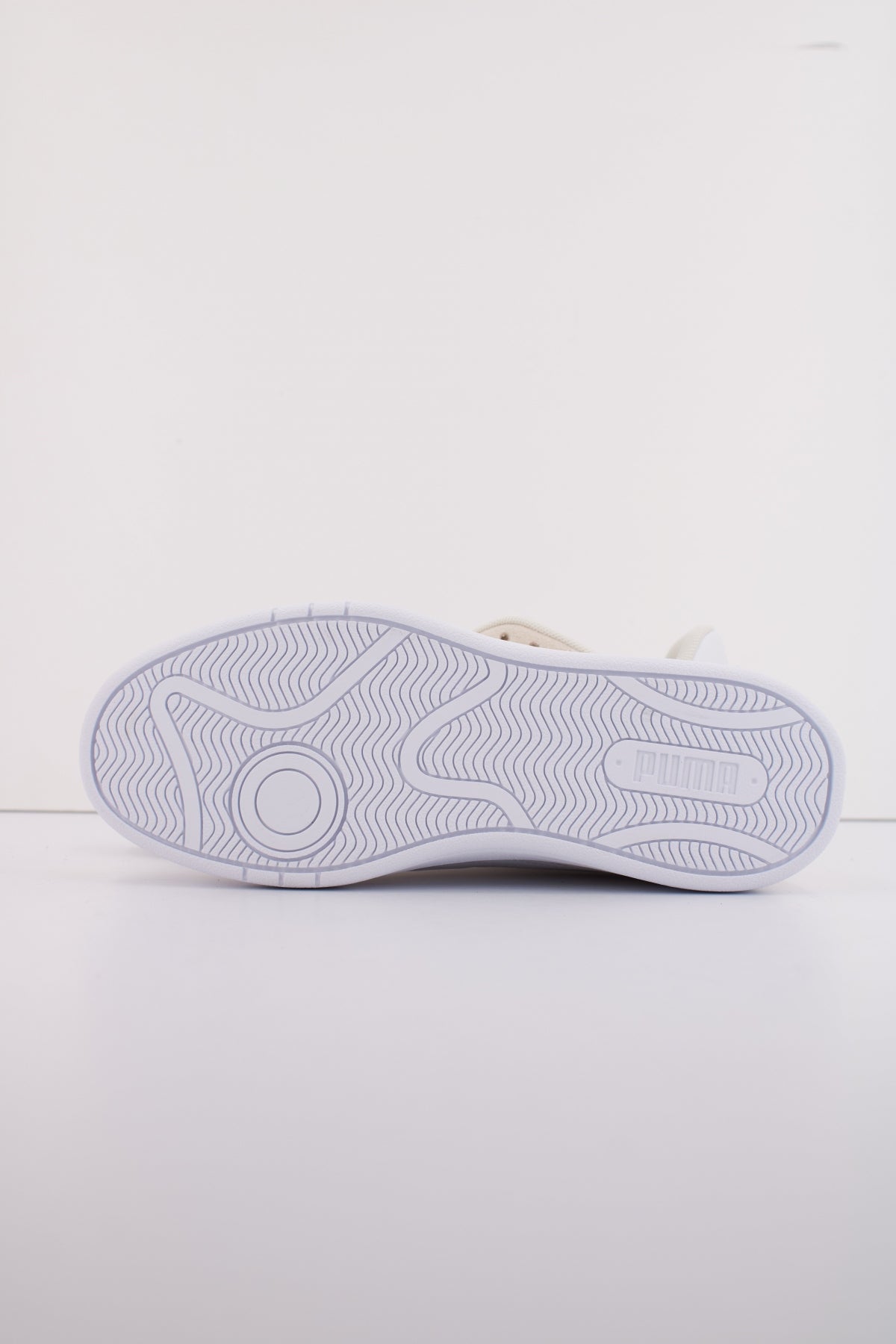 PUMA COURT LALLY SD en color BEIS (5)