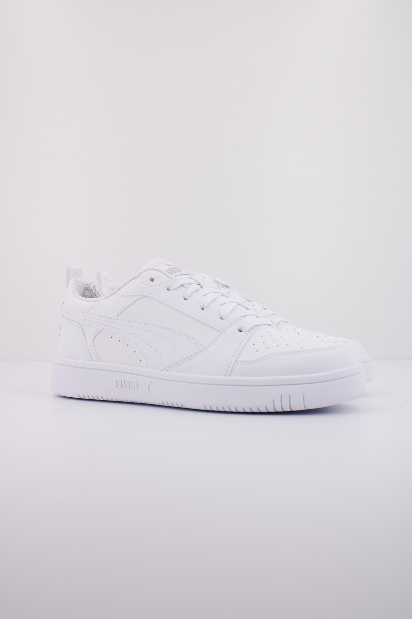PUMA REBOUND V LO JR en color BLANCO (2)