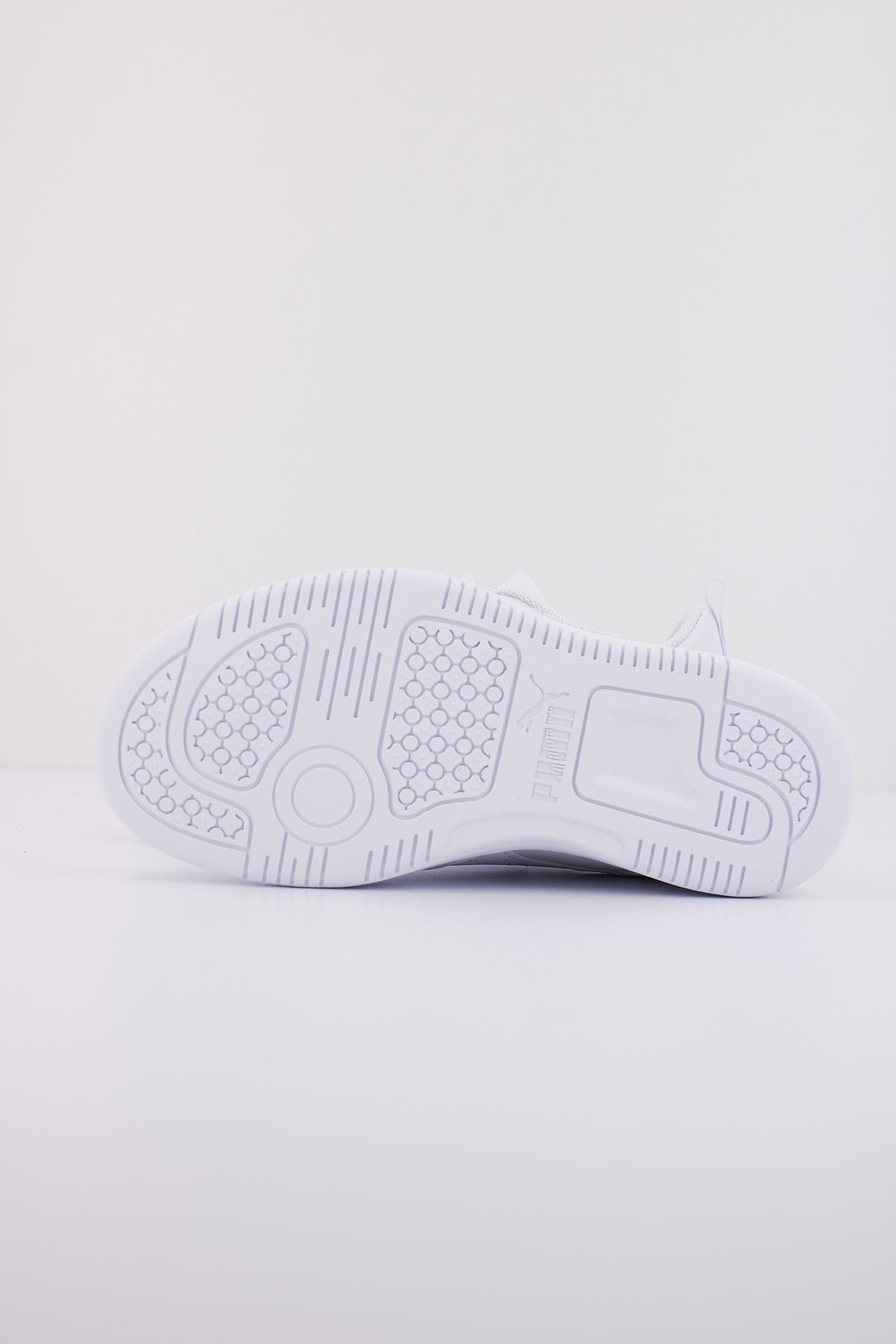 PUMA REBOUND V LO AC+ PS en color BLANCO (5)