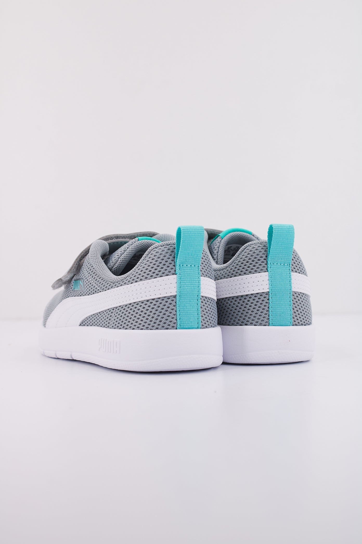 PUMA COURTFLEX V MESH PS en color GRIS (4)