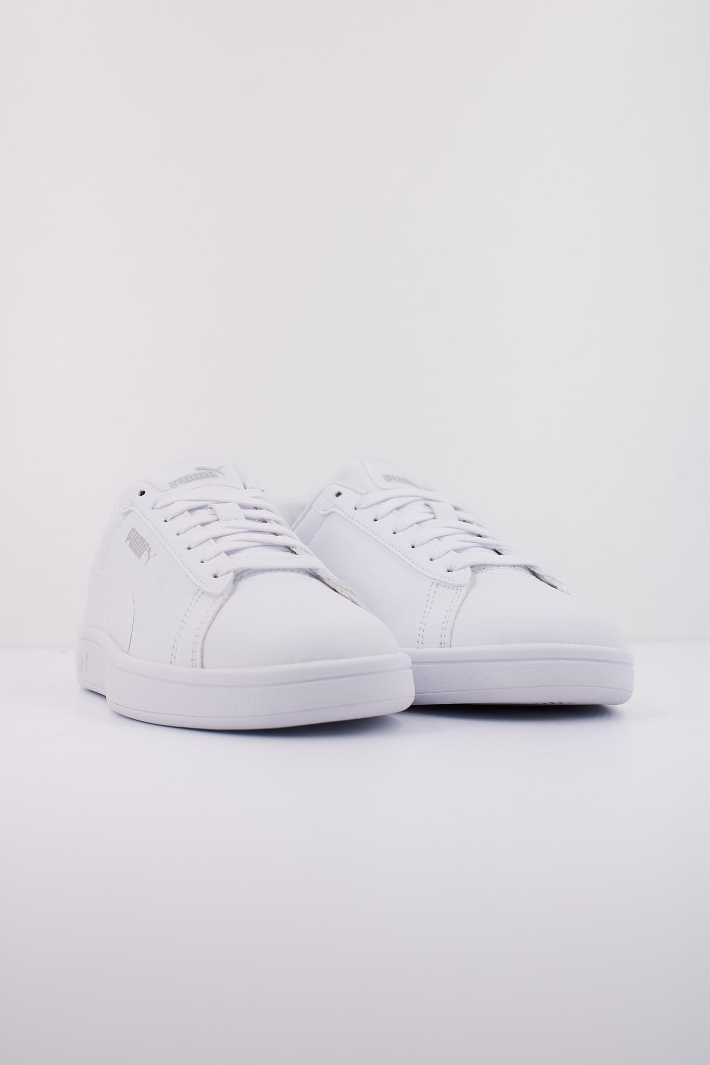 PUMA SMASH . HOLO . JR en color BLANCO (2)