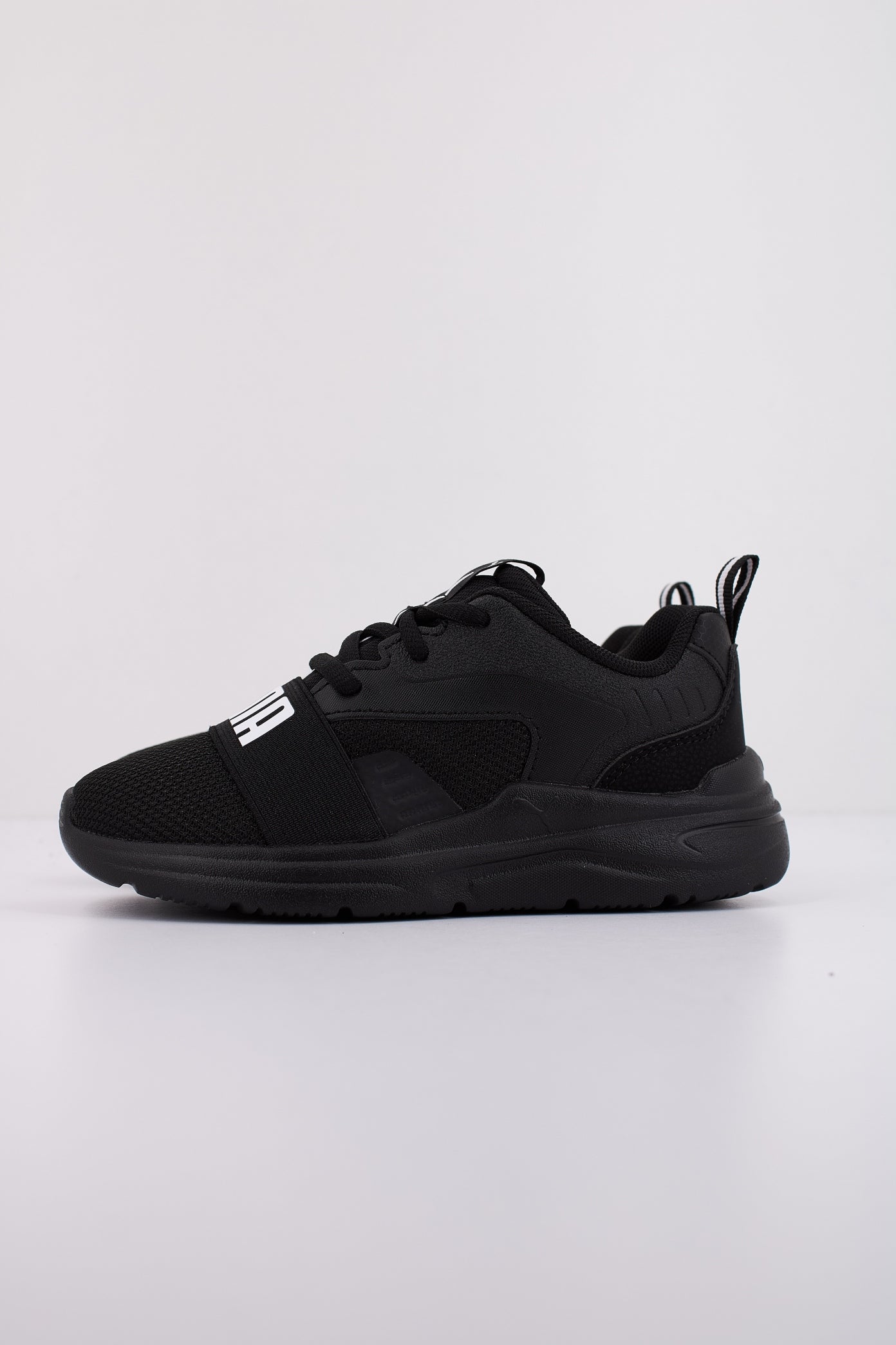 PUMA SOFT WIRED PS en color NEGRO (1)