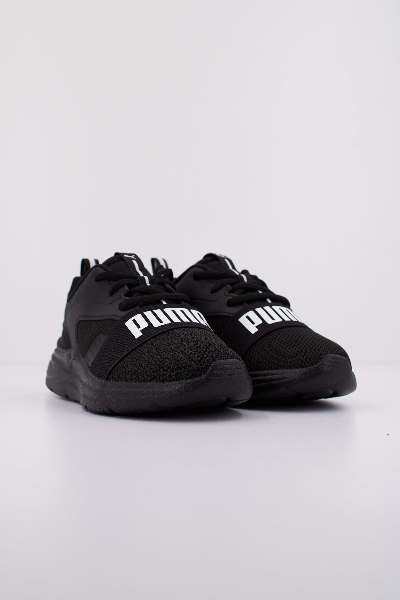 PUMA SOFT WIRED PS en color NEGRO (2)