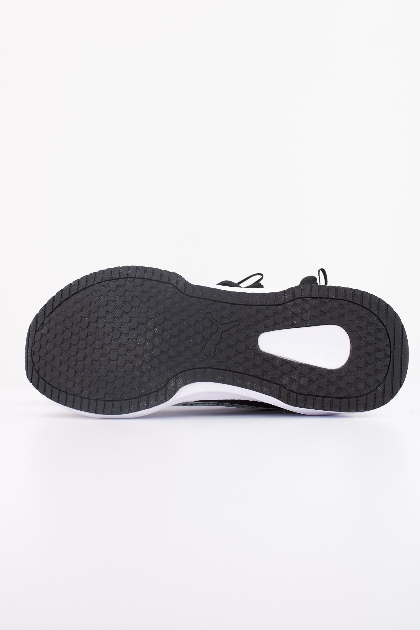 PUMA FLYER LITE JR en color NEGRO (5)
