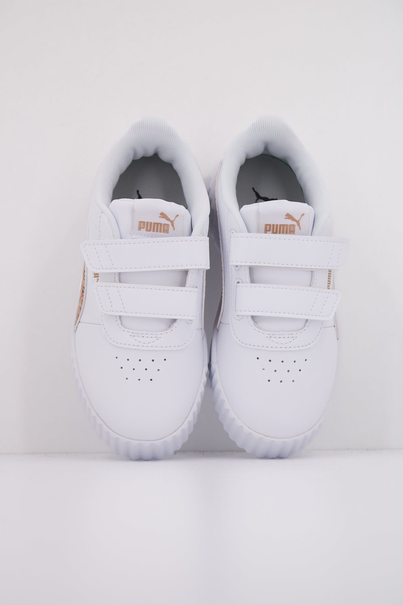 PUMA CARINA . ANIMAL V PS en color BLANCO (3)