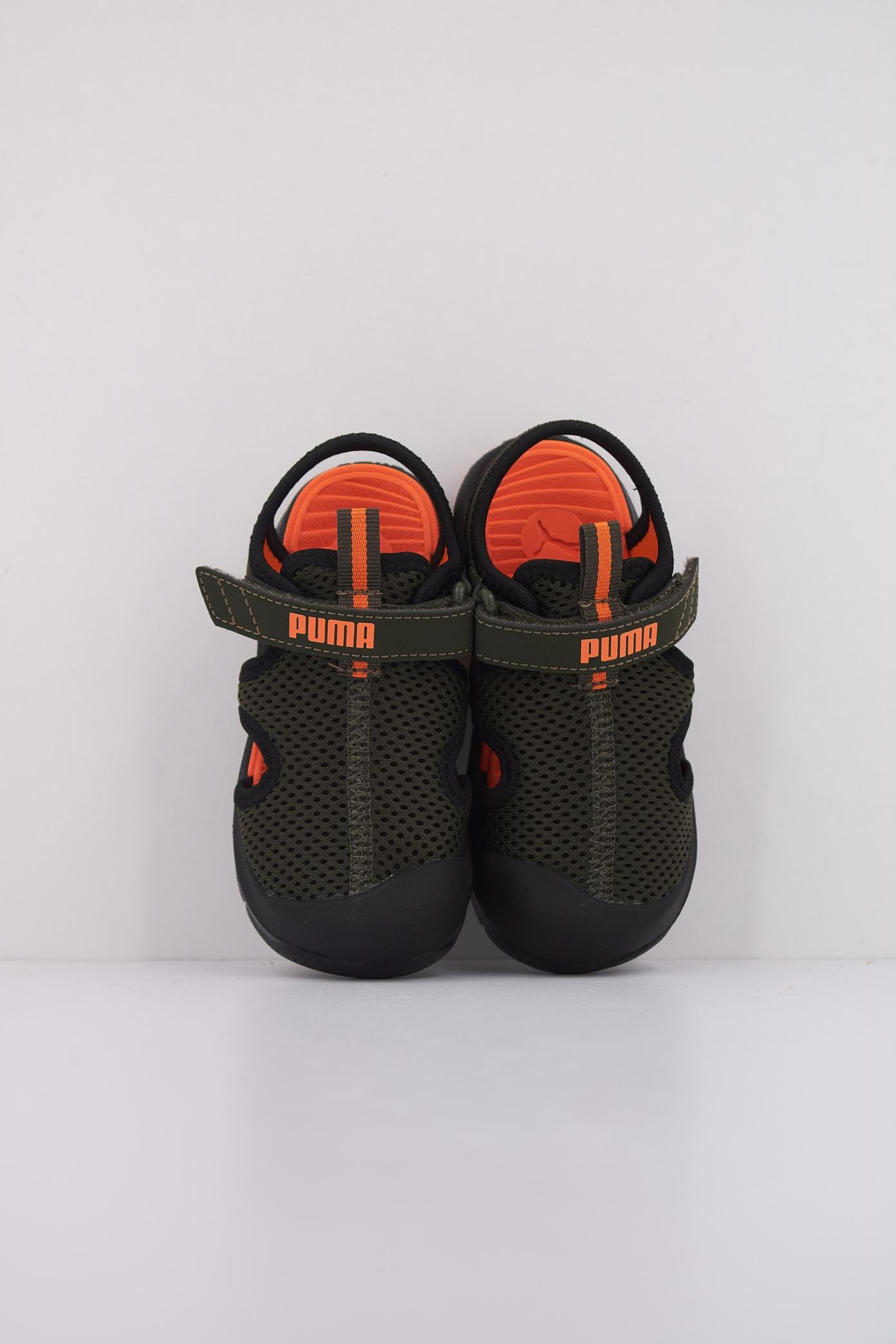 PUMA FUN RACER SANDAL MESH en color VERDE (3)
