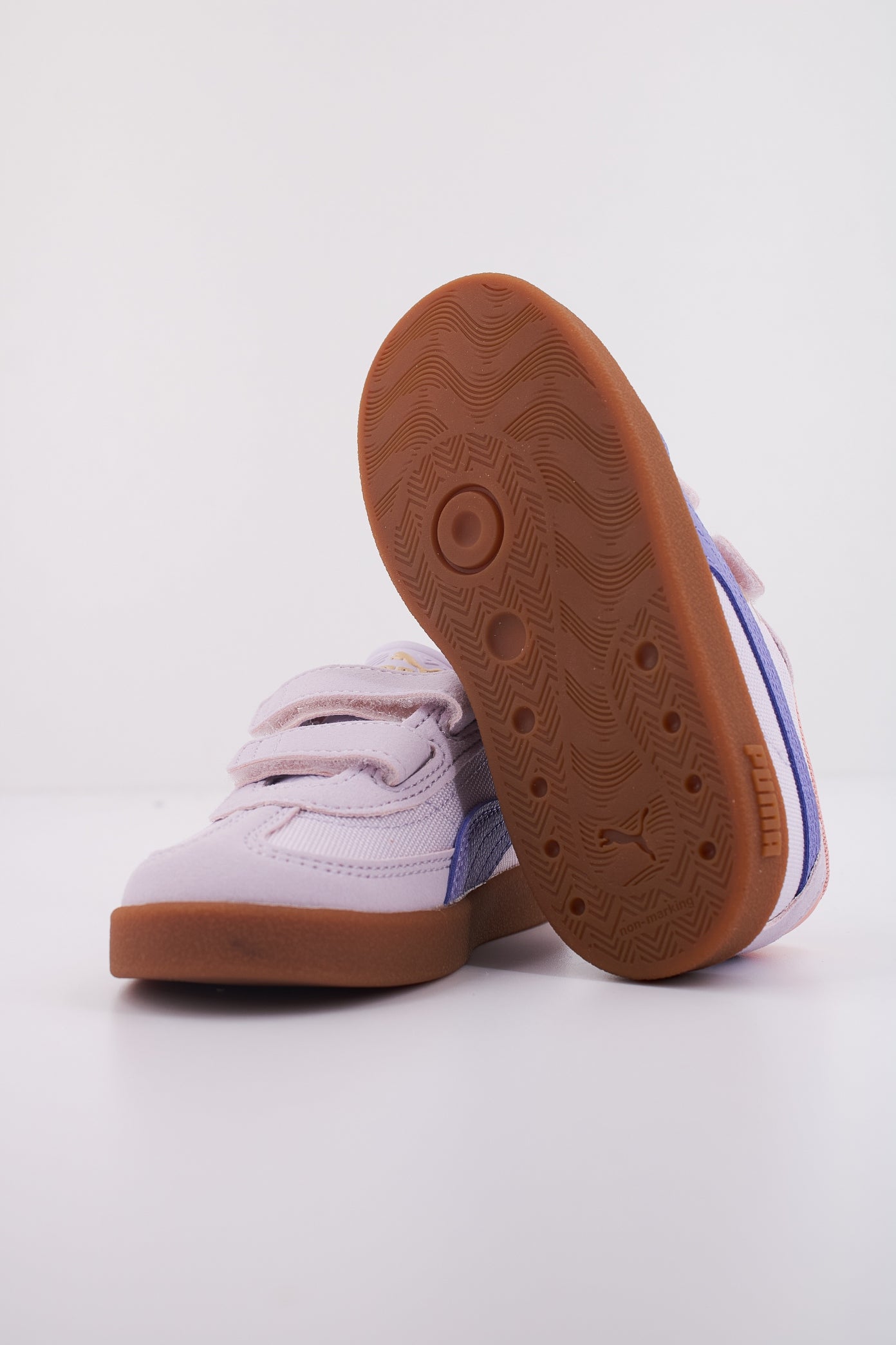 PUMA CLUB II ERA CV V INF en color VIOLETA (5)