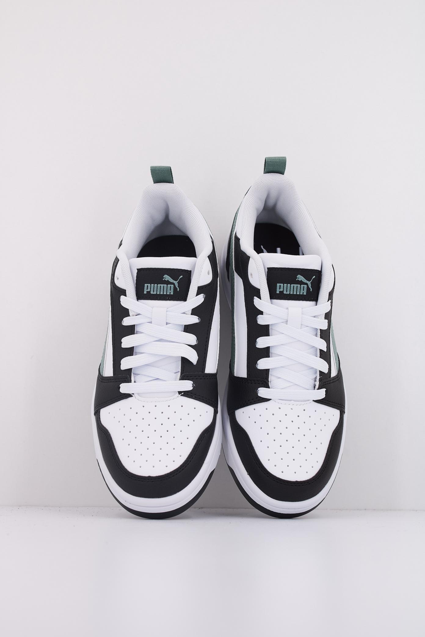 PUMA REBOUND V LO JR en color NEGRO (3)