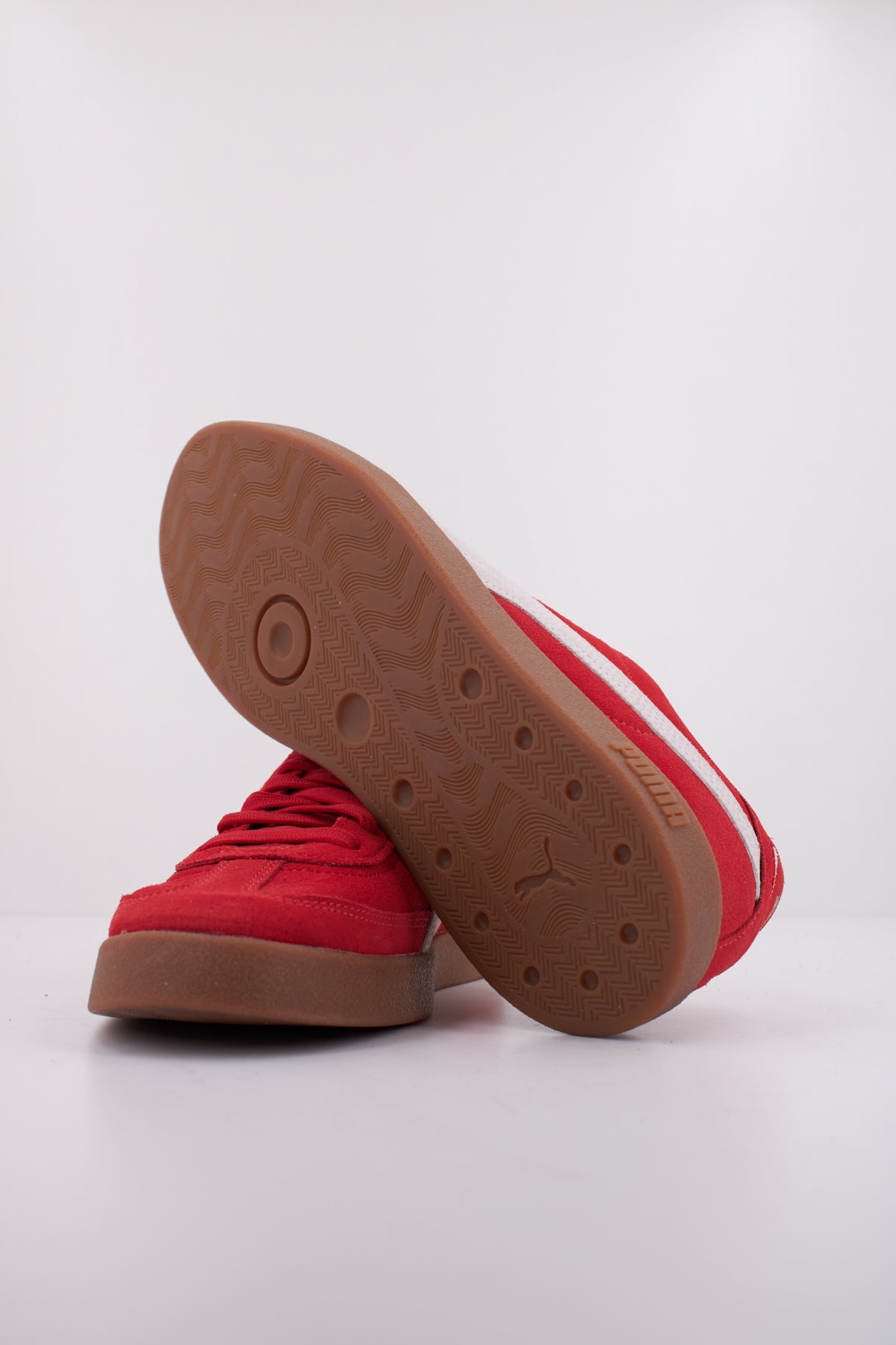PUMA CLUB II ERA SUEDE en color ROJO (5)