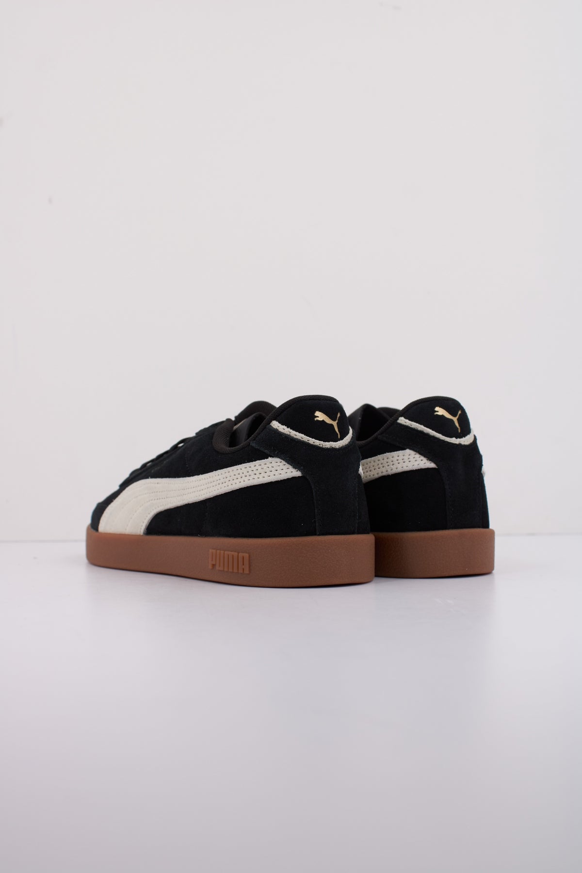 PUMA CLUB II ERA SUEDE en color NEGRO (4)