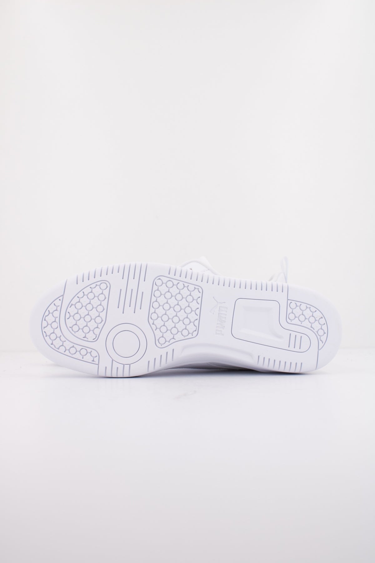 PUMA REBOUND V LOW en color BLANCO (5)