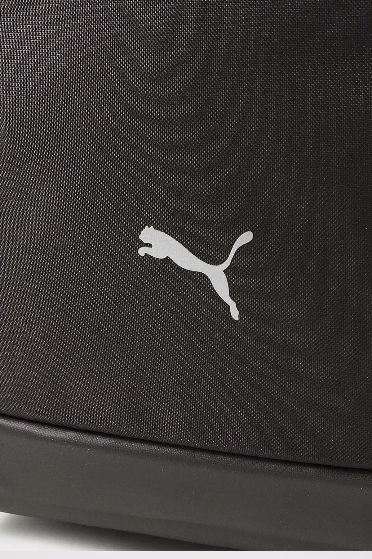 PUMA ROLL TOP BACKPACK en color NEGRO (3)