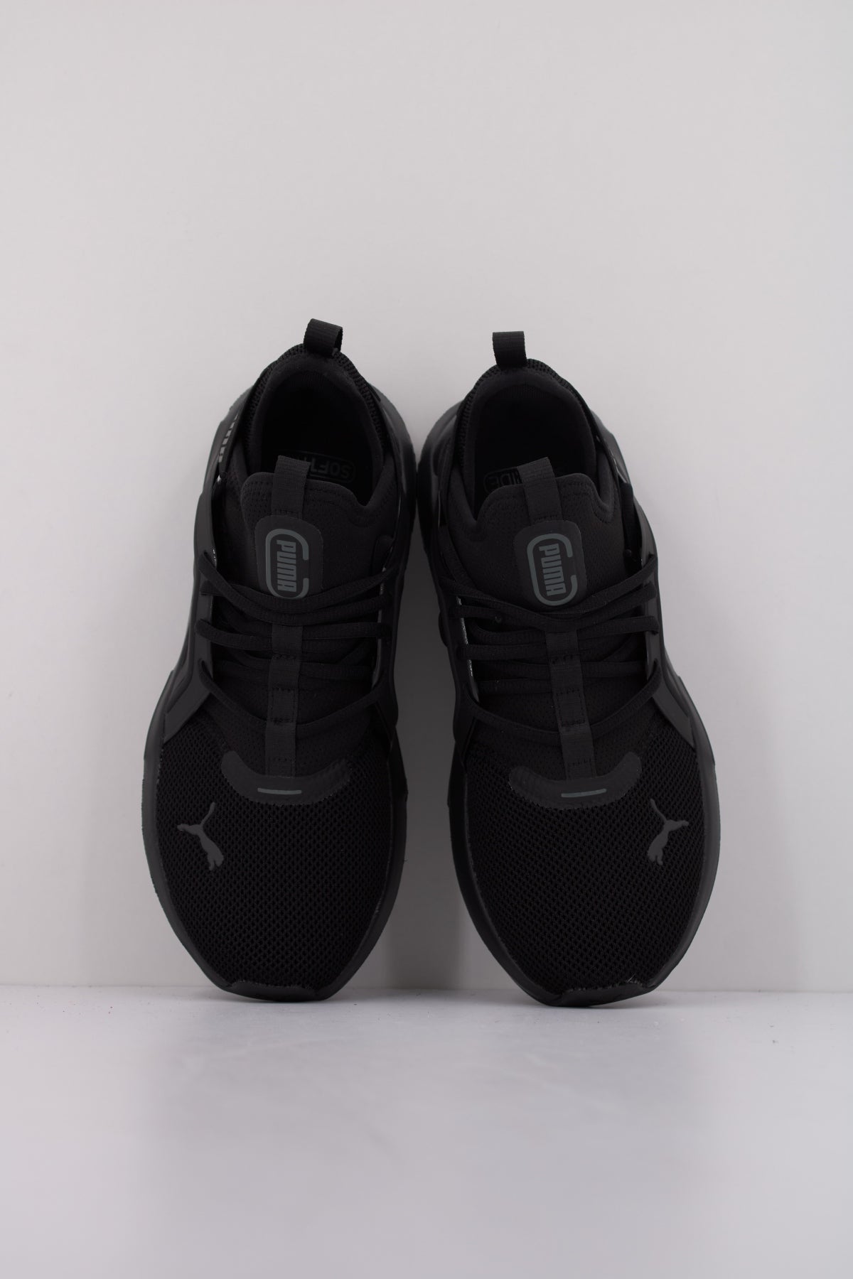 PUMA SOFTRIDE ENZO JR en color NEGRO (3)