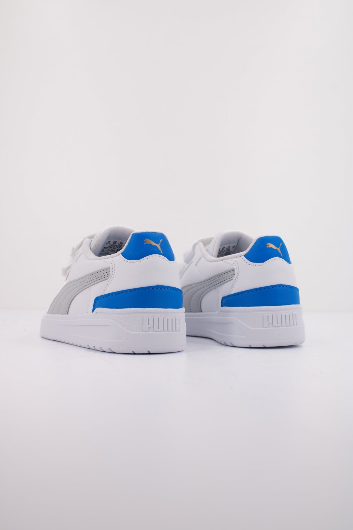 PUMA SHUFFLE DOWNTOWN LO V PS en color BLANCO (4)