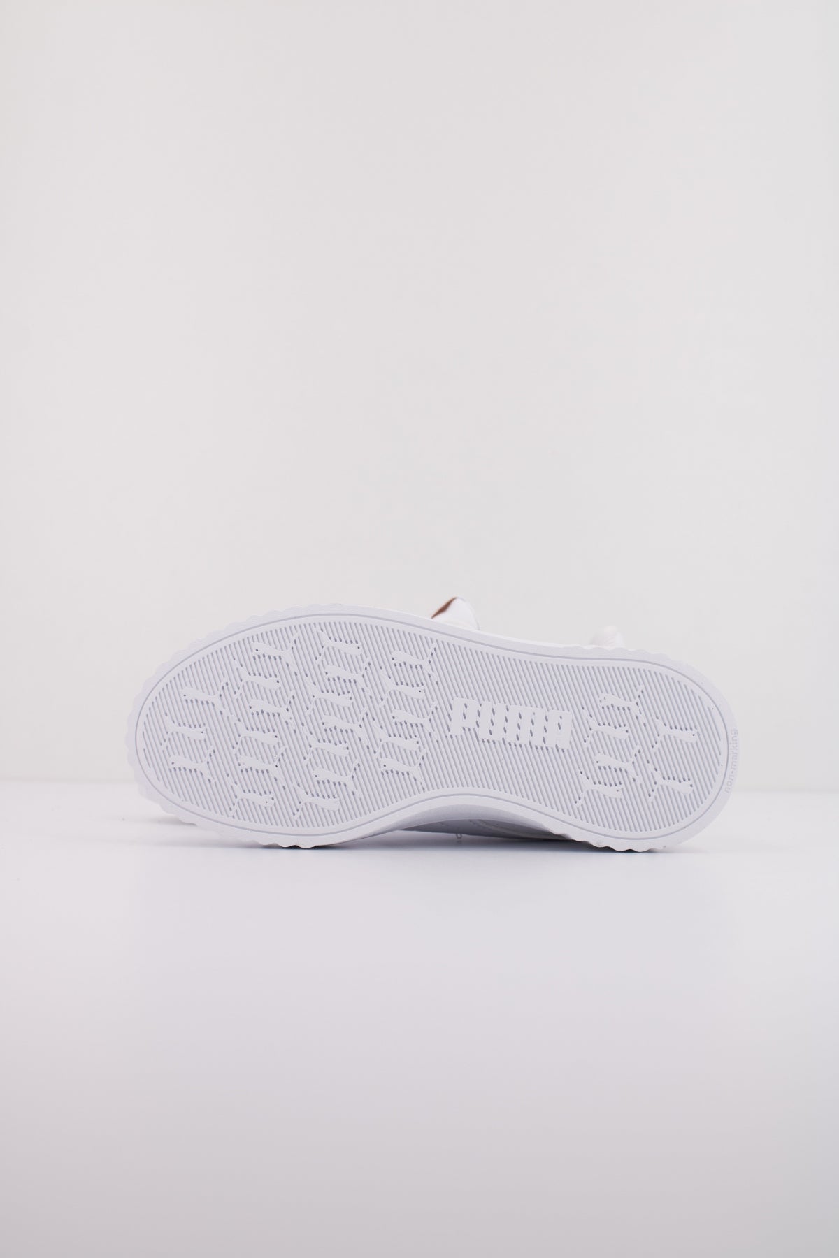 PUMA CARINA . PS en color BLANCO (5)