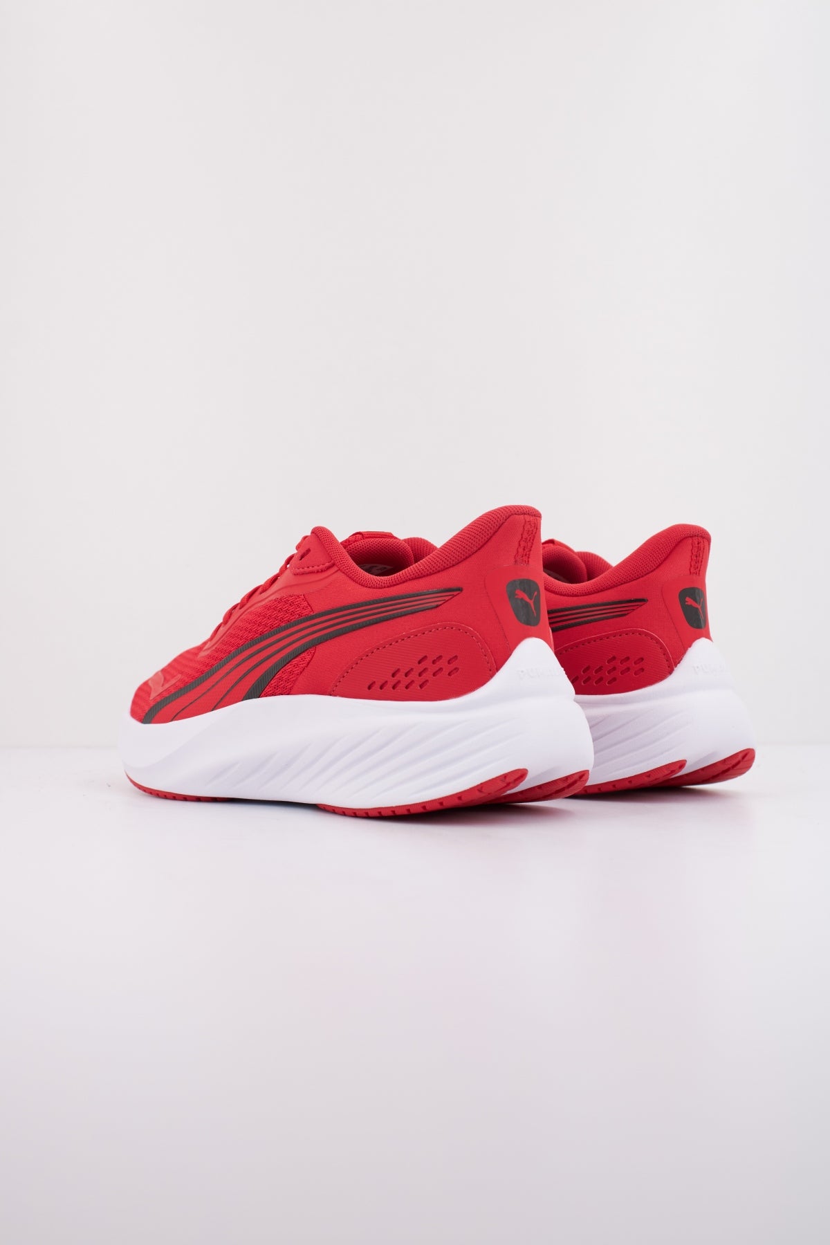 PUMA POUNCE LITE JR en color ROJO (4)