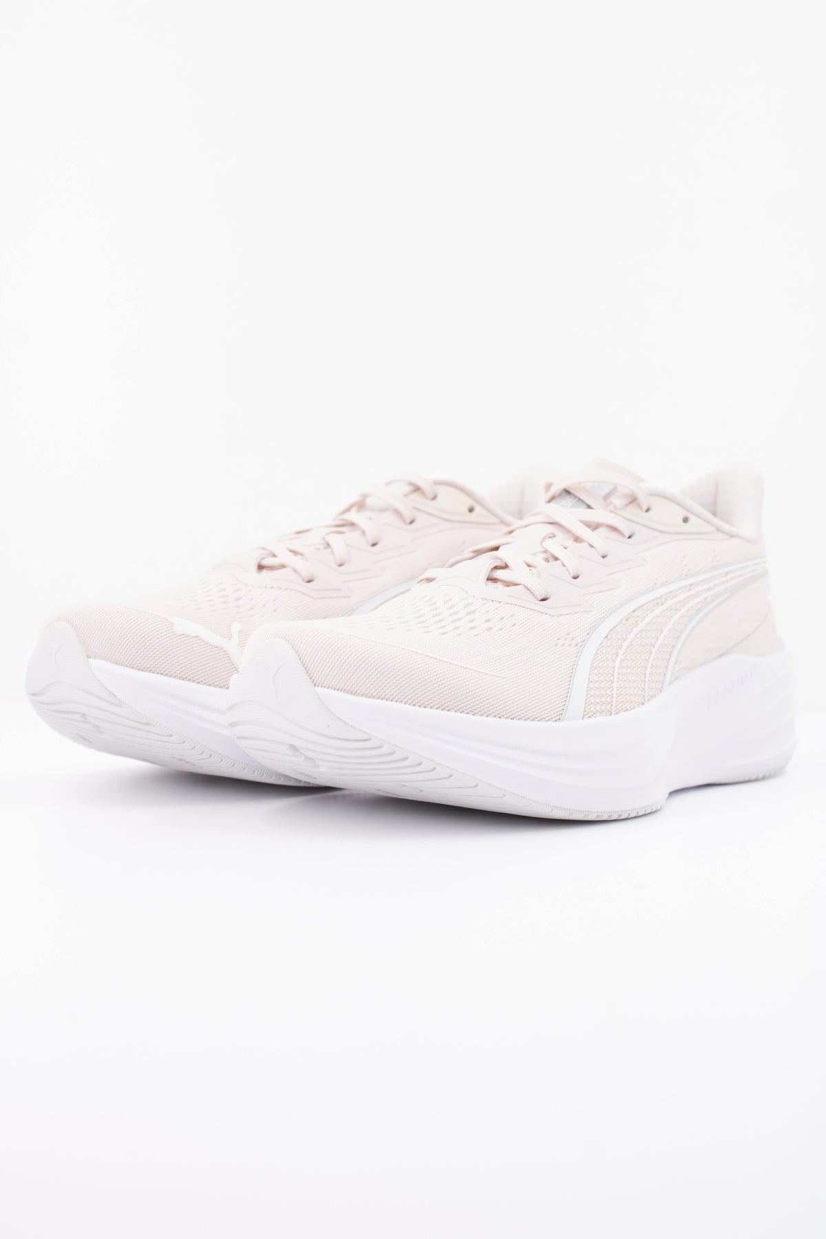 PUMA DARTER PRO en color ROSA (2)