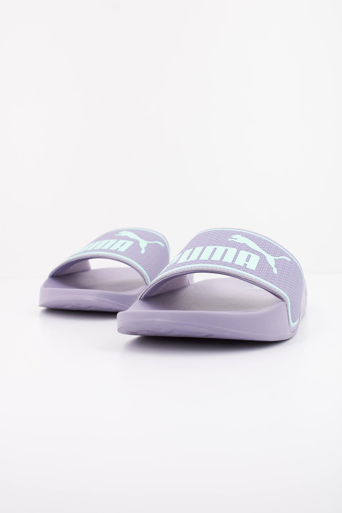 PUMA LEADCAT . en color VIOLETA (2)