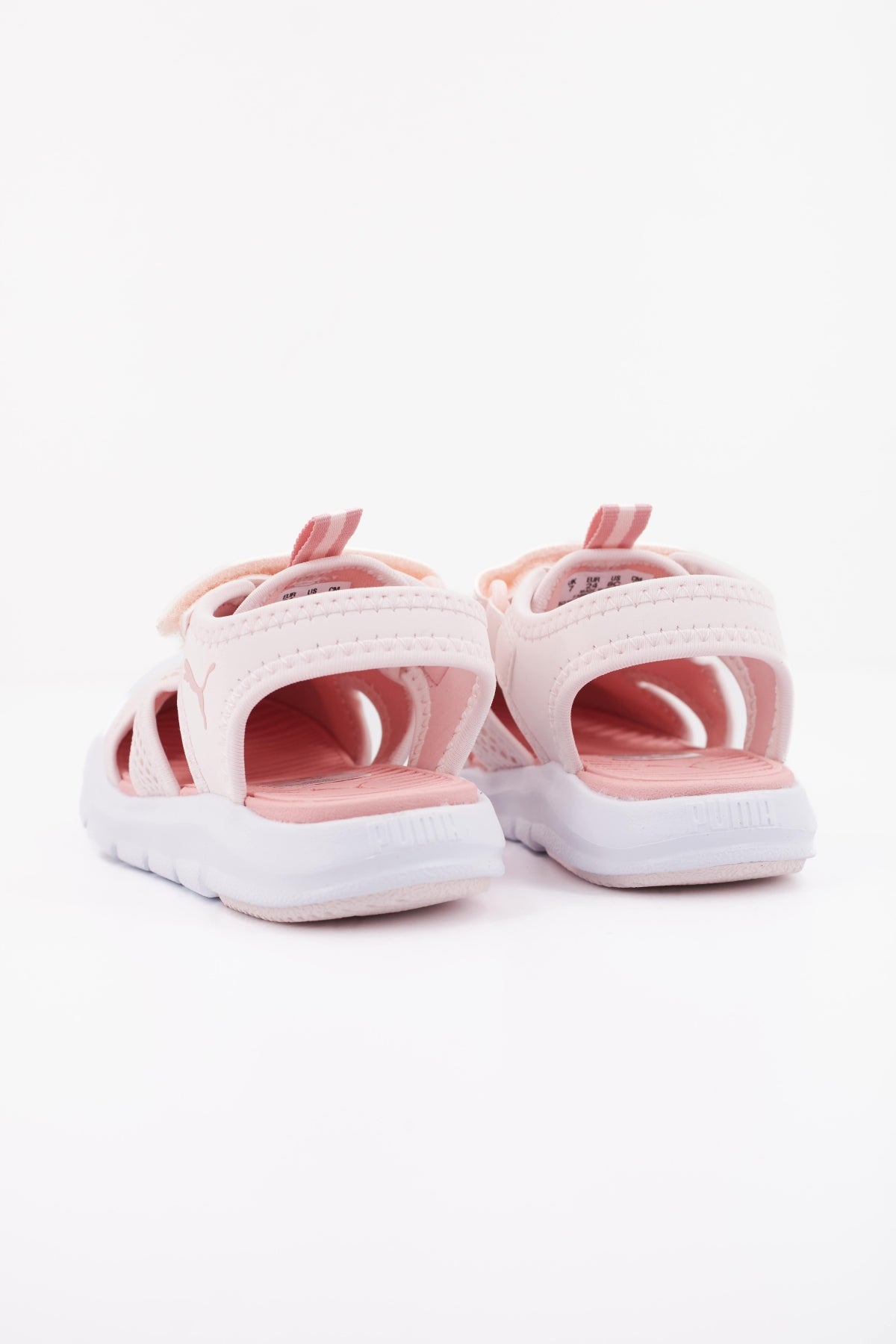 PUMA FUN RACER SANDAL MESH en color ROSA (4)