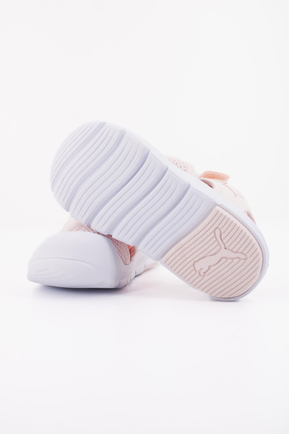 PUMA FUN RACER SANDAL MESH en color ROSA (5)