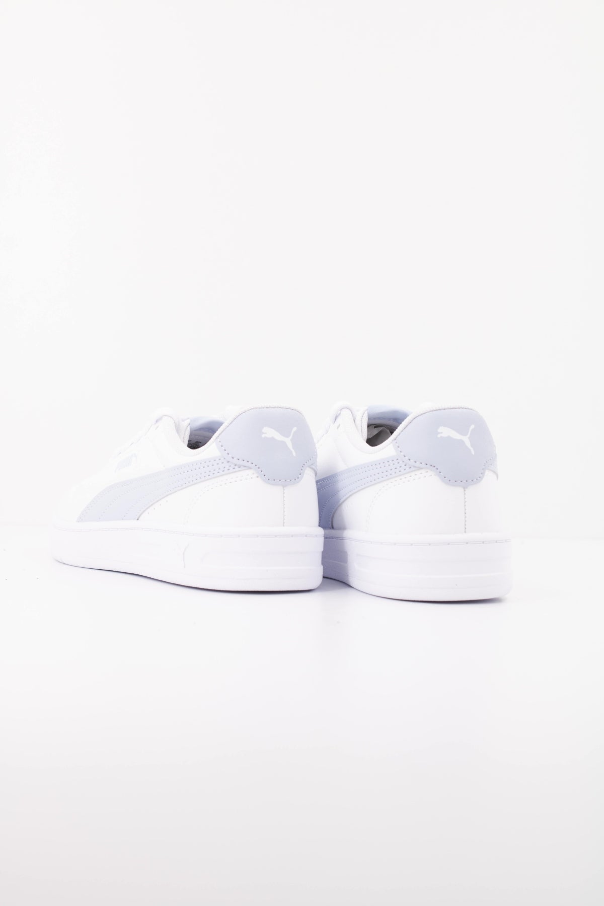 PUMA COURT LALLY JR en color BLANCO (4)