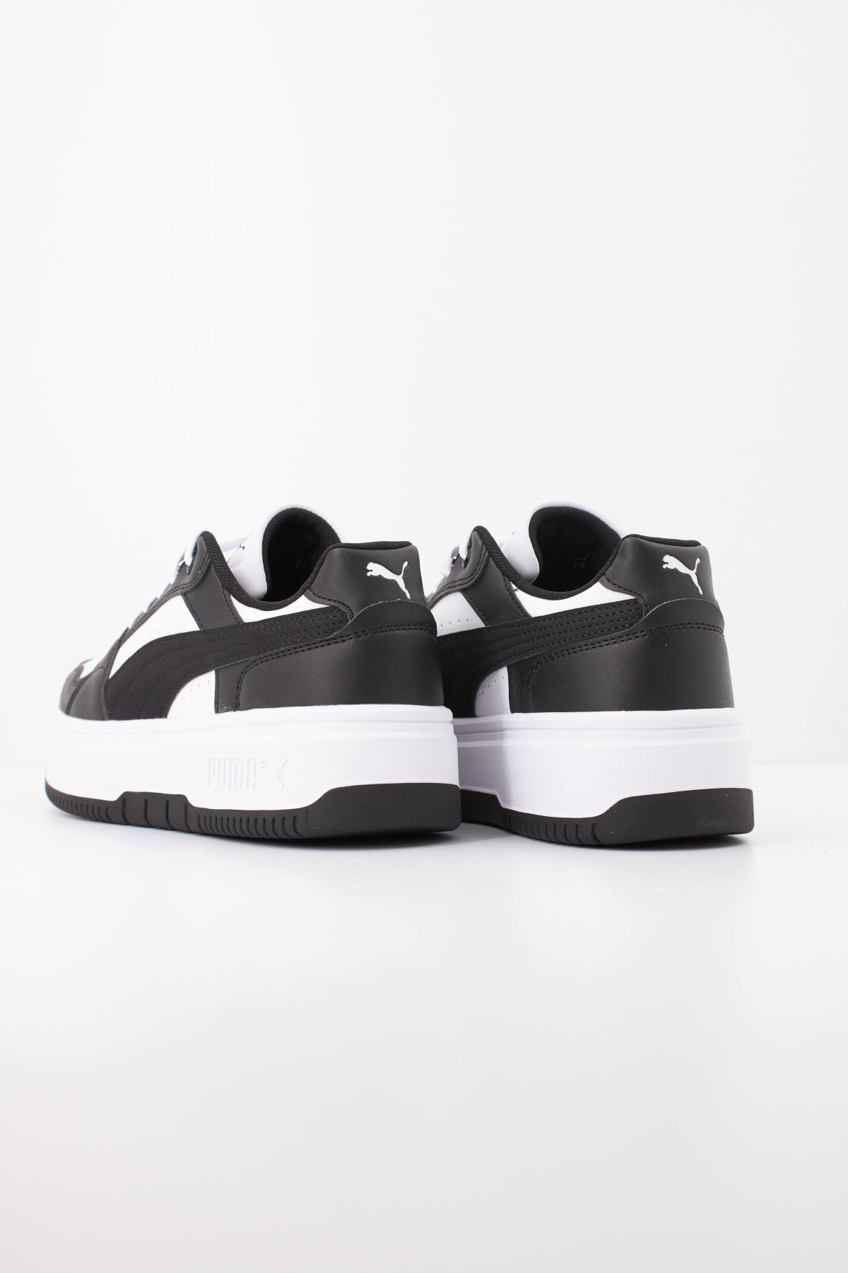 PUMA en color NEGRO (4)
