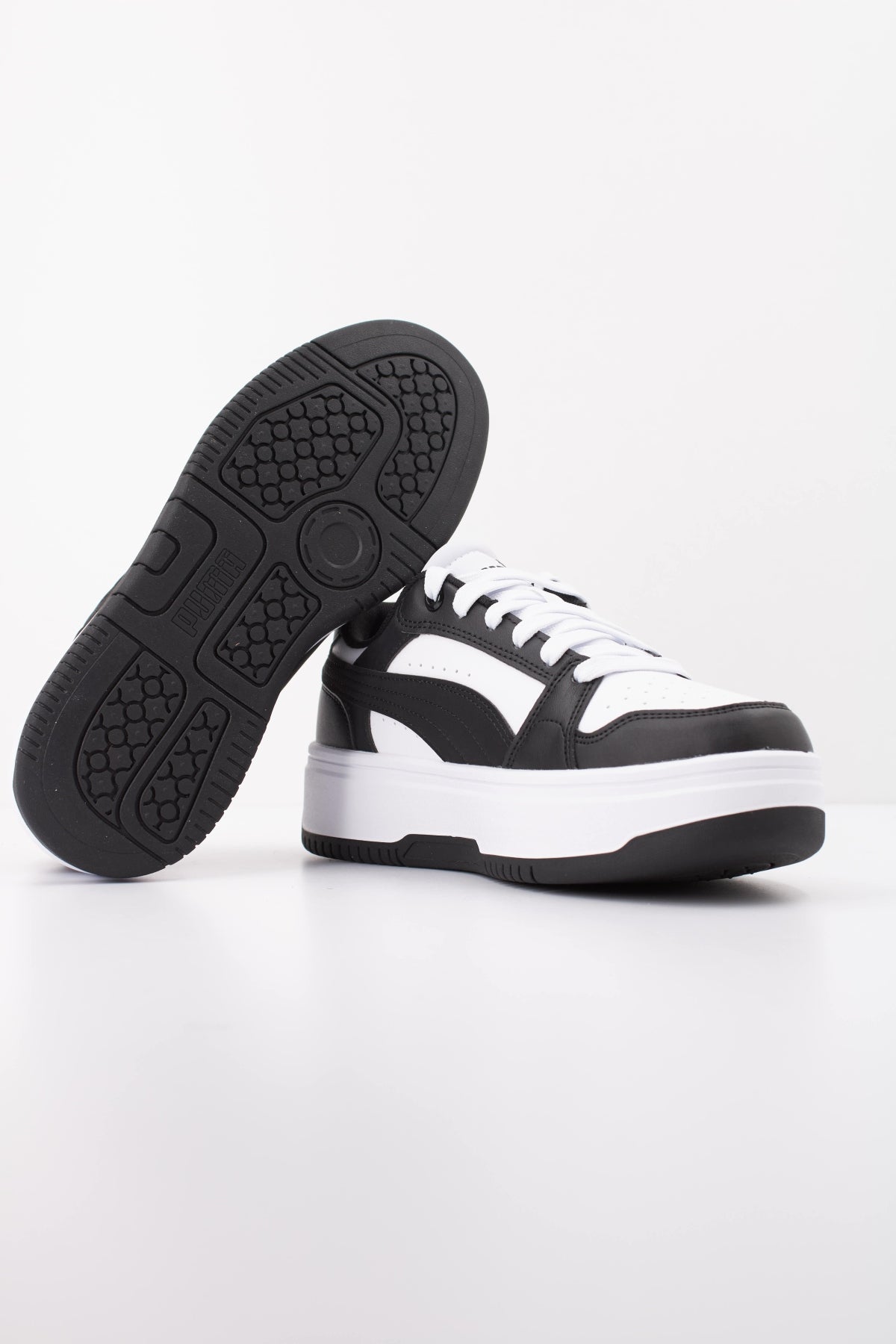 PUMA en color NEGRO (5)