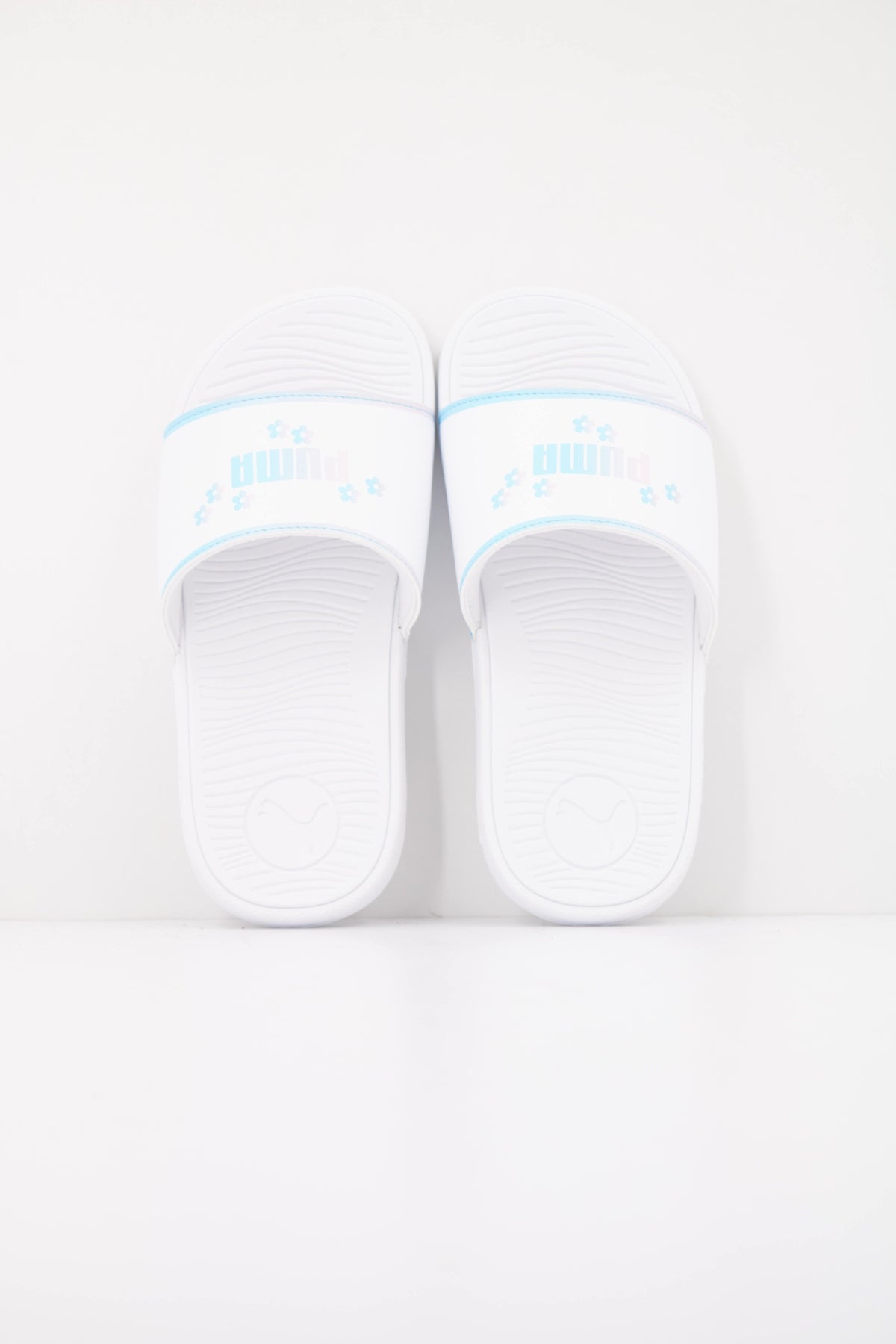 PUMA en color BLANCO (3)