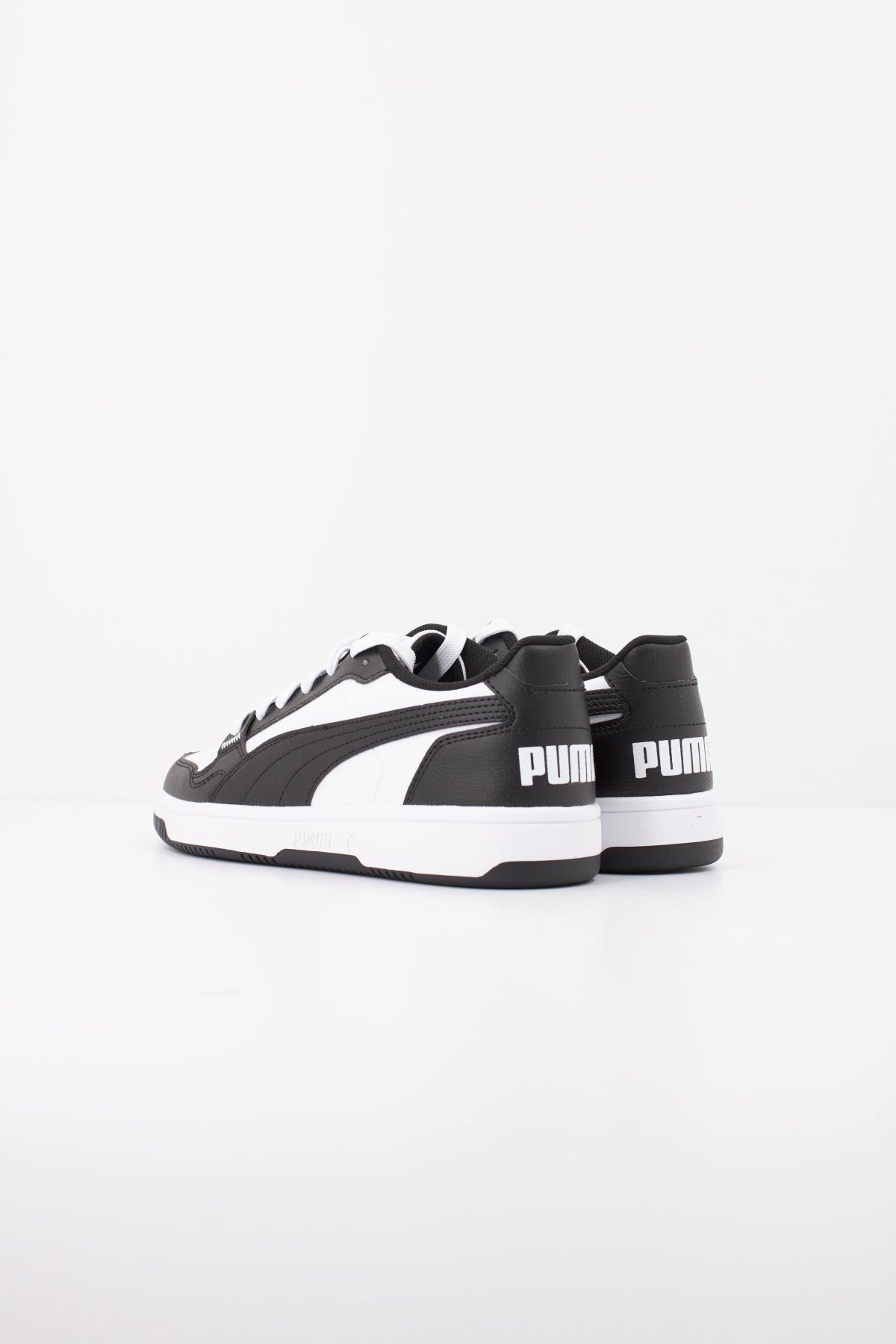 PUMA en color NEGRO (4)