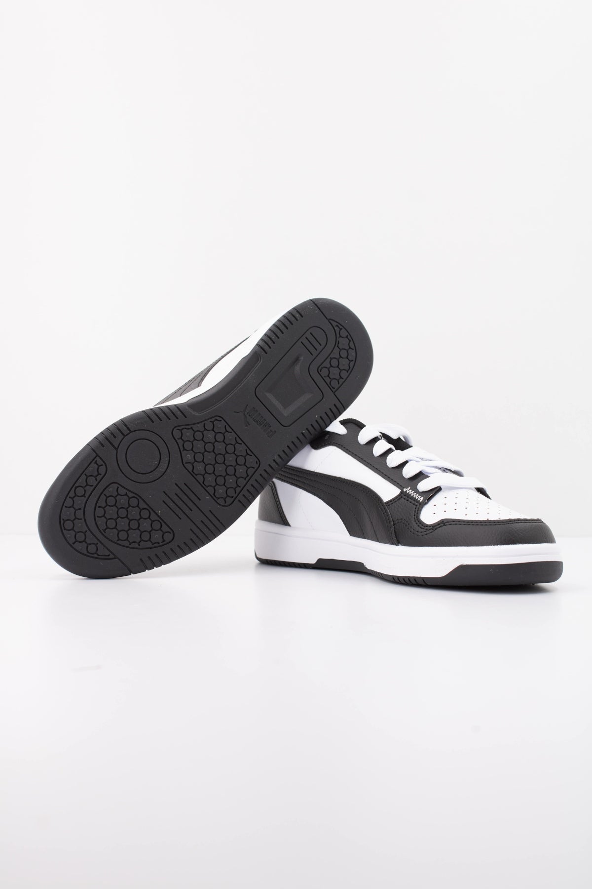 PUMA en color NEGRO (5)
