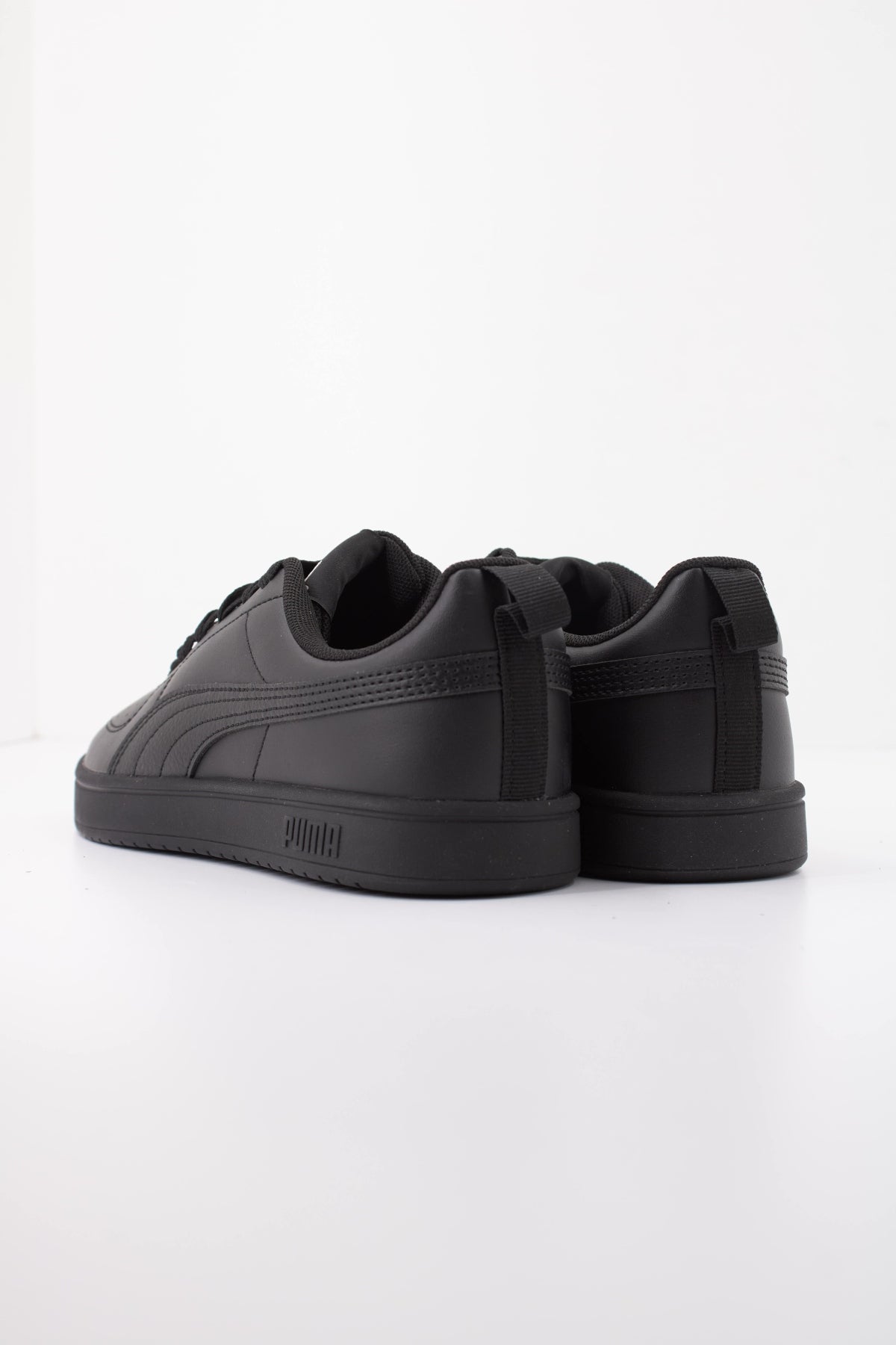 PUMA en color NEGRO (4)