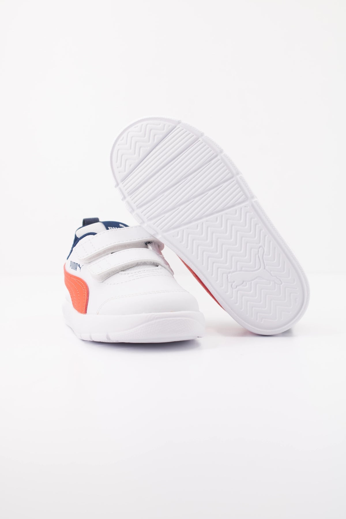 PUMA COURTFLEX V V INF en color BLANCO (5)
