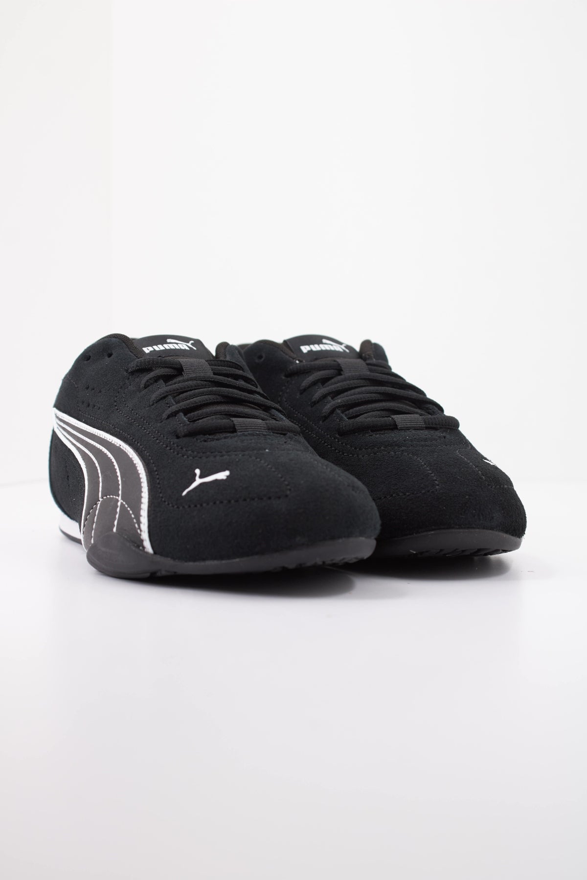 PUMA PUMA CATCH SD JR en color NEGRO (2)