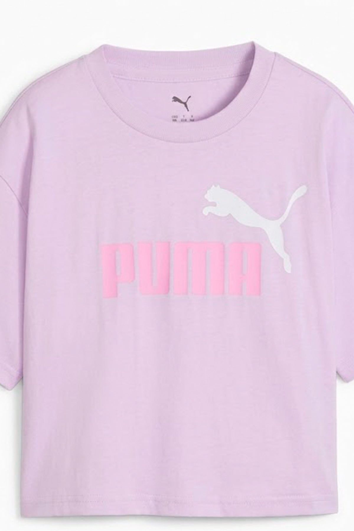 PUMA LOGO SHORT LENGTH TEE G en color VIOLETA (3)