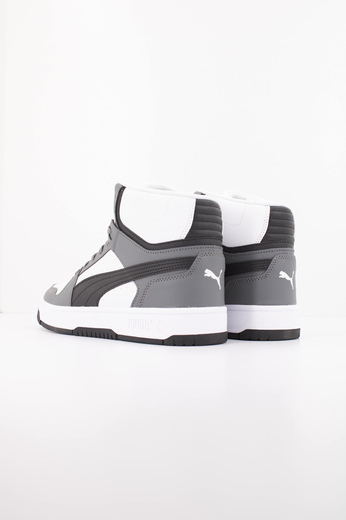 PUMA en color GRIS (4)