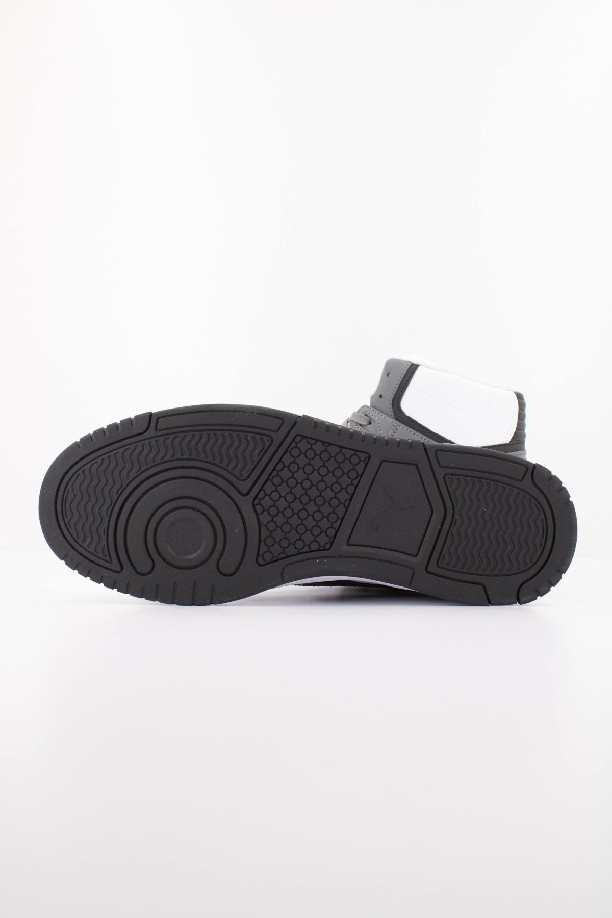 PUMA en color GRIS (5)