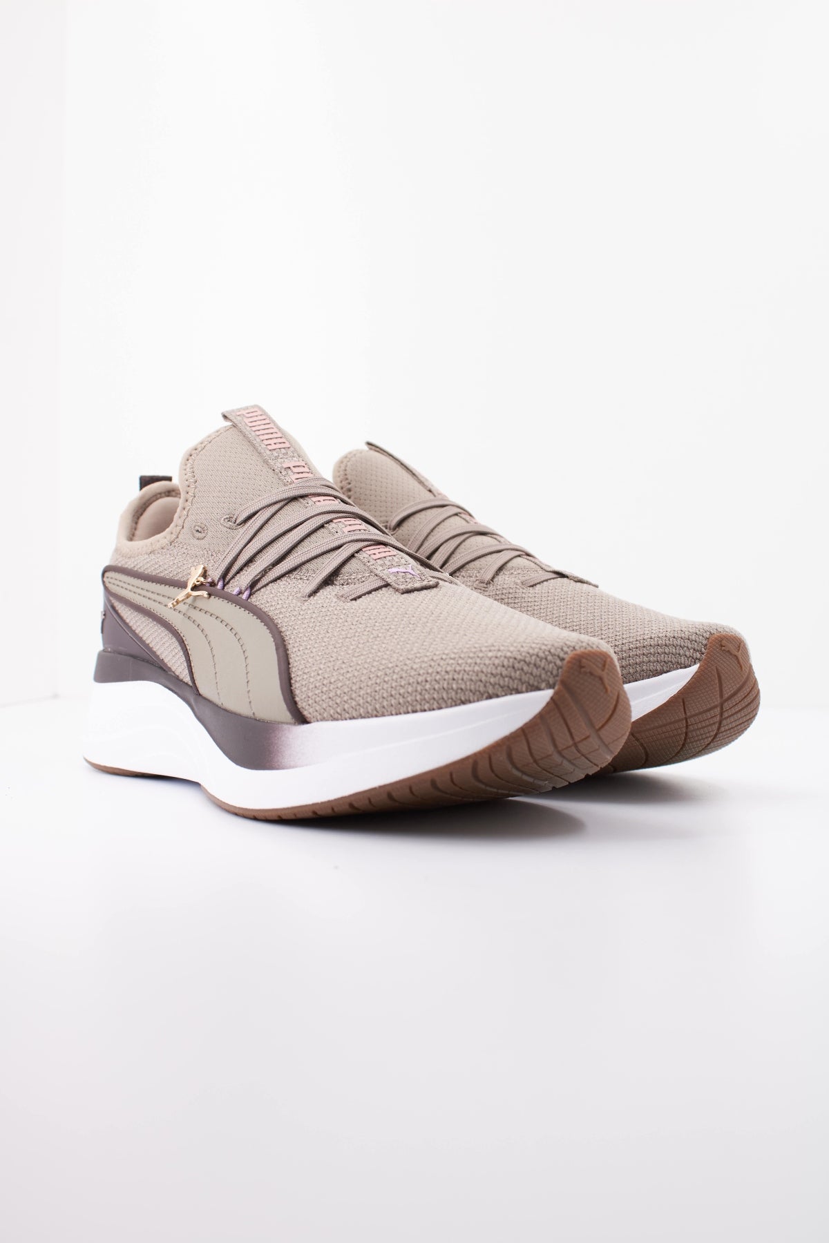 PUMA SOFTRIDE SABRINA en color BEIS (2)