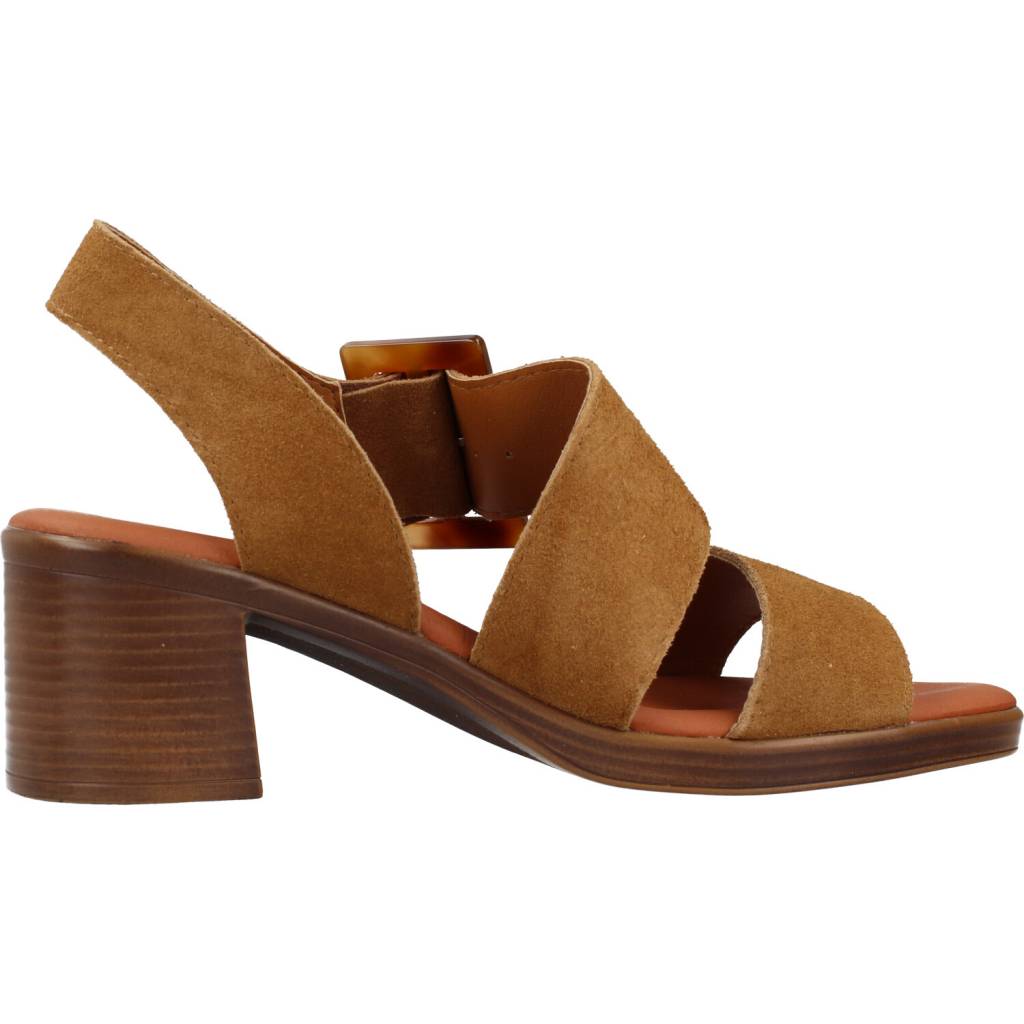 CHIKA NEW GOTICA en color MARRON (4)
