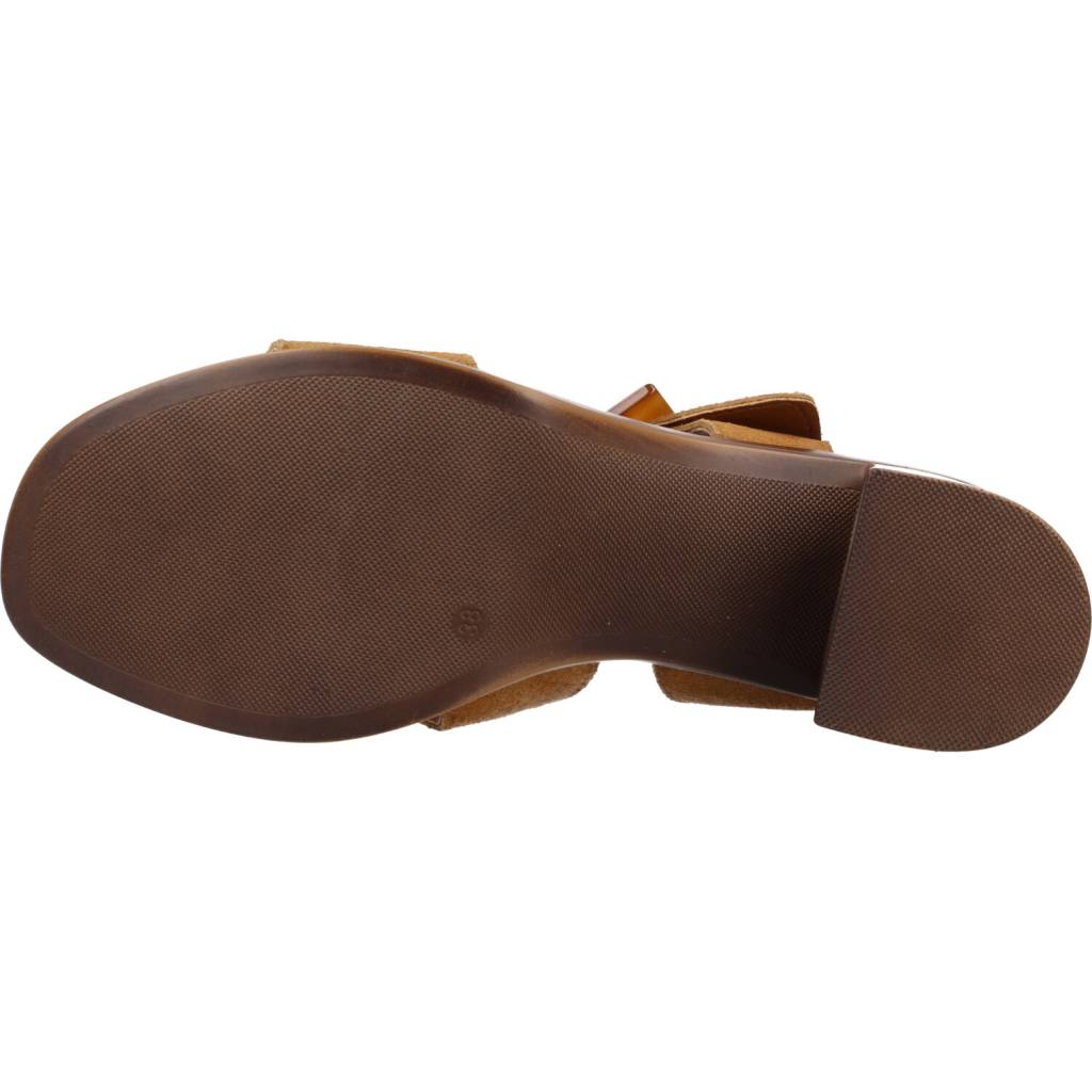 CHIKA NEW GOTICA en color MARRON (6)