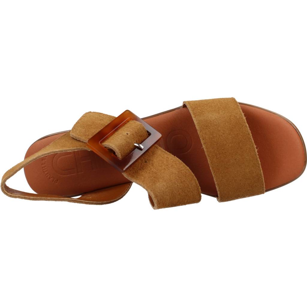CHIKA NEW GOTICA en color MARRON (7)